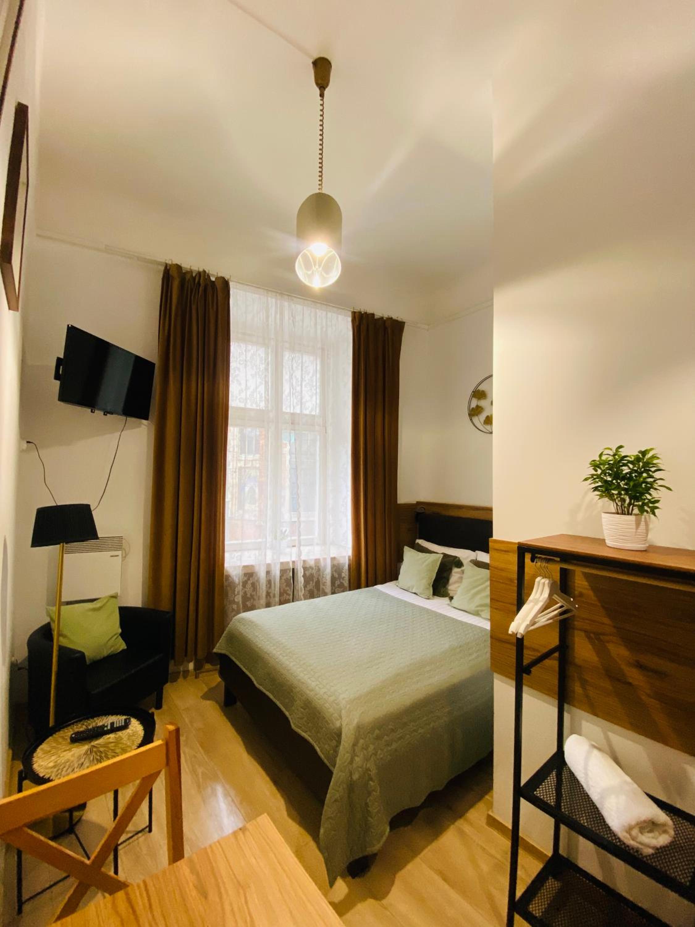 Krakow Apartments & Rooms