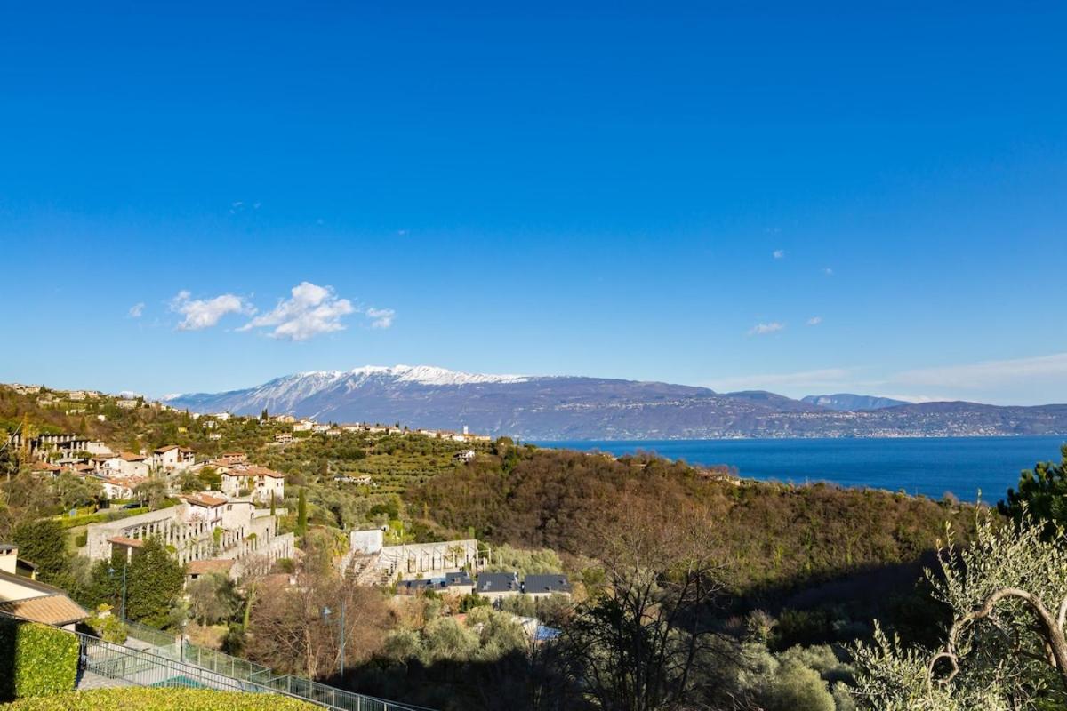 Panorama - Lake Garda View - by HOST4U
