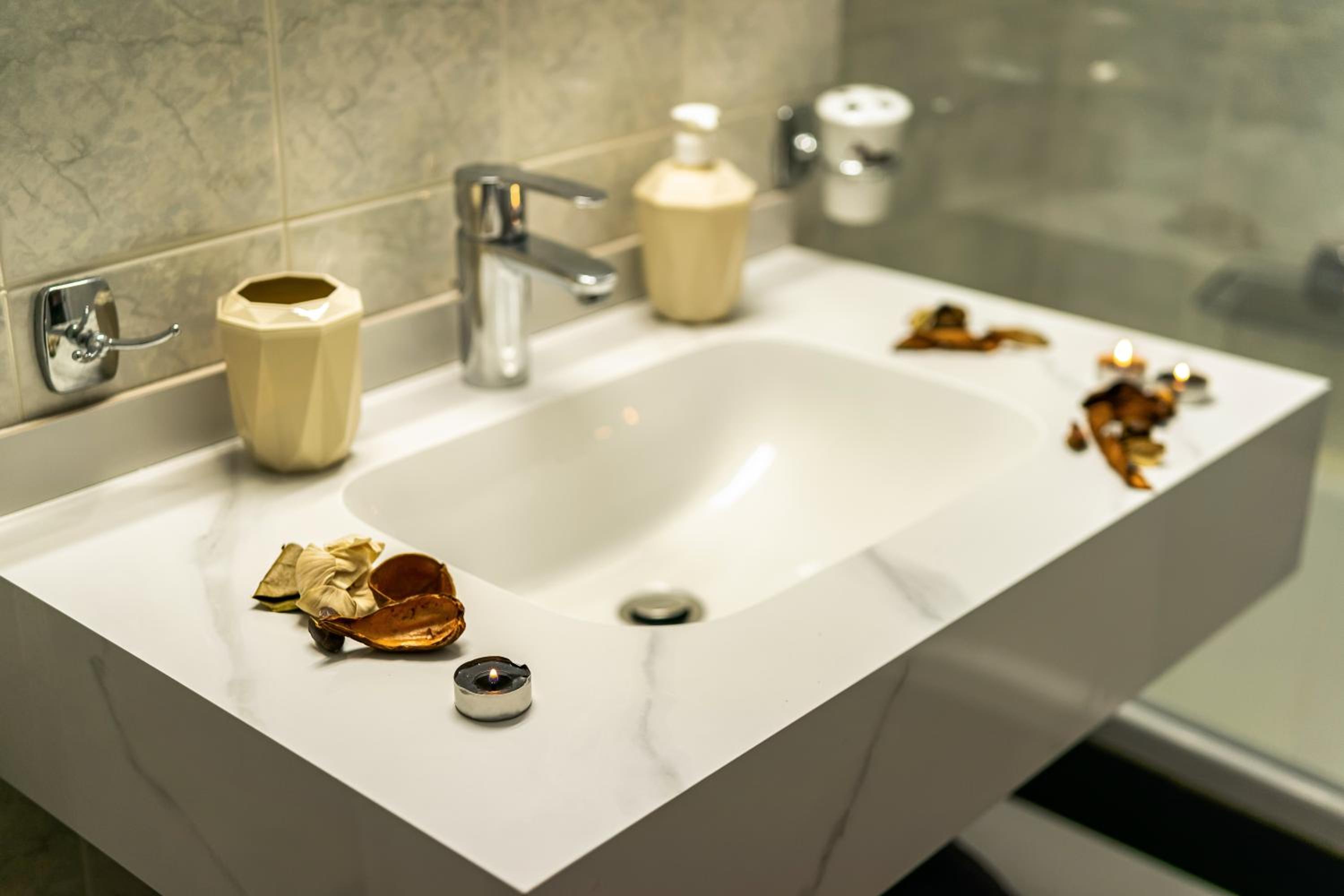 Acropolis Retreat Stay in Style
