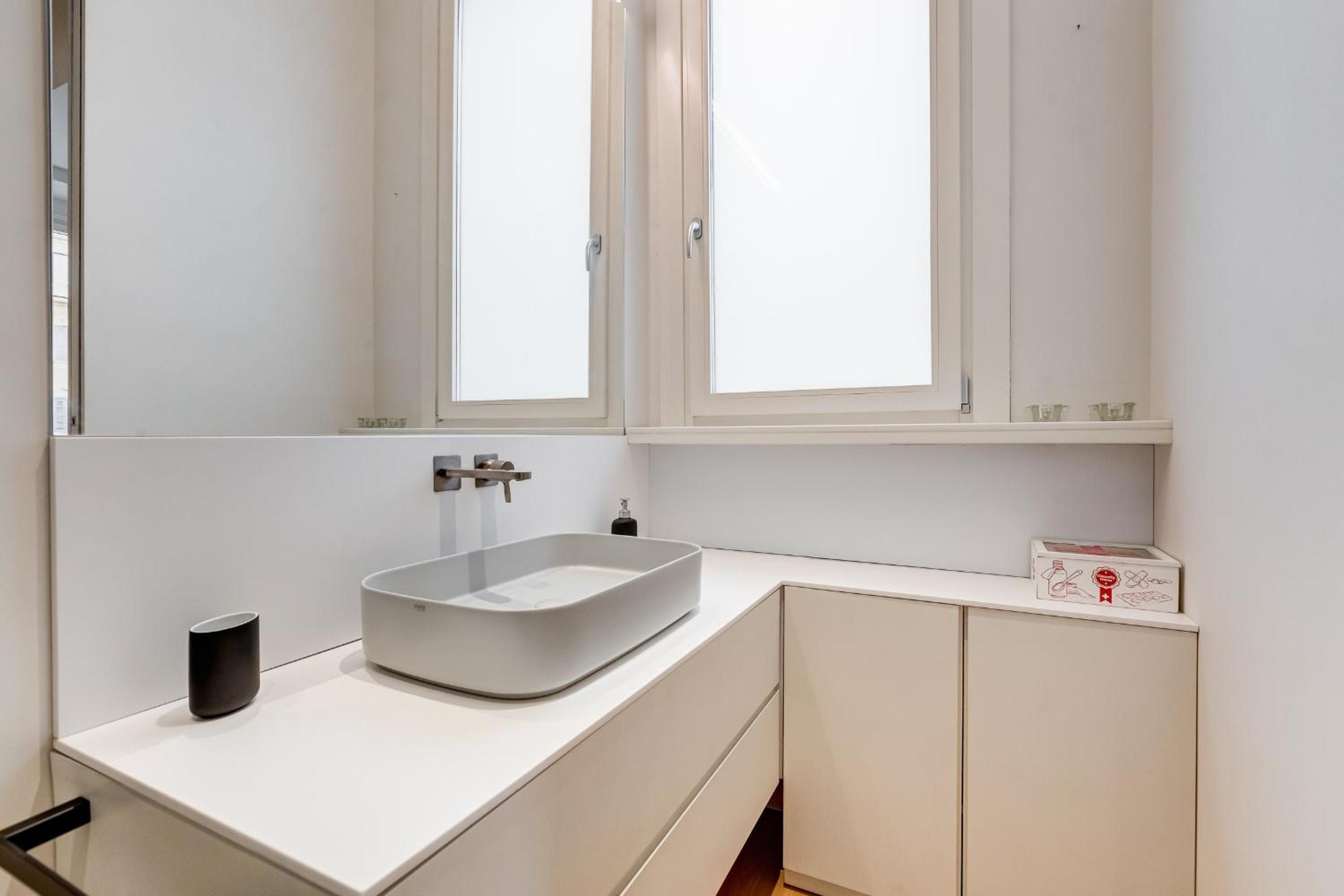 Modern flat in Vatican