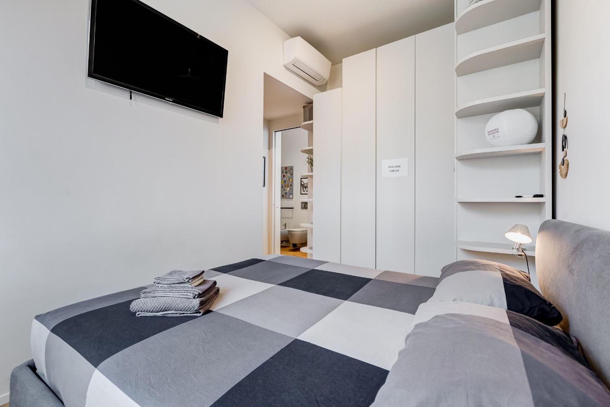 Modern flat in Vatican
