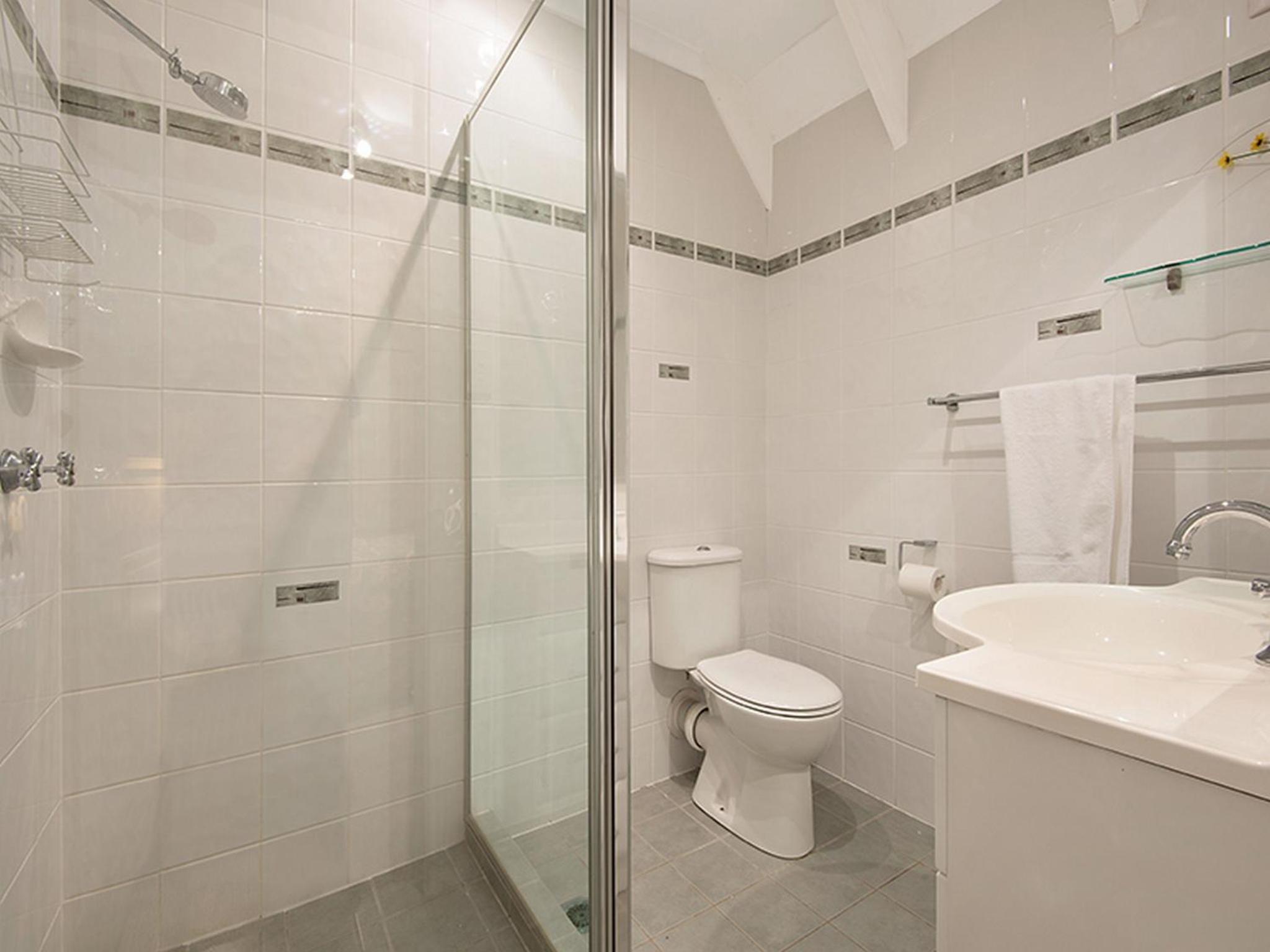 Ainslie Manor Guest House