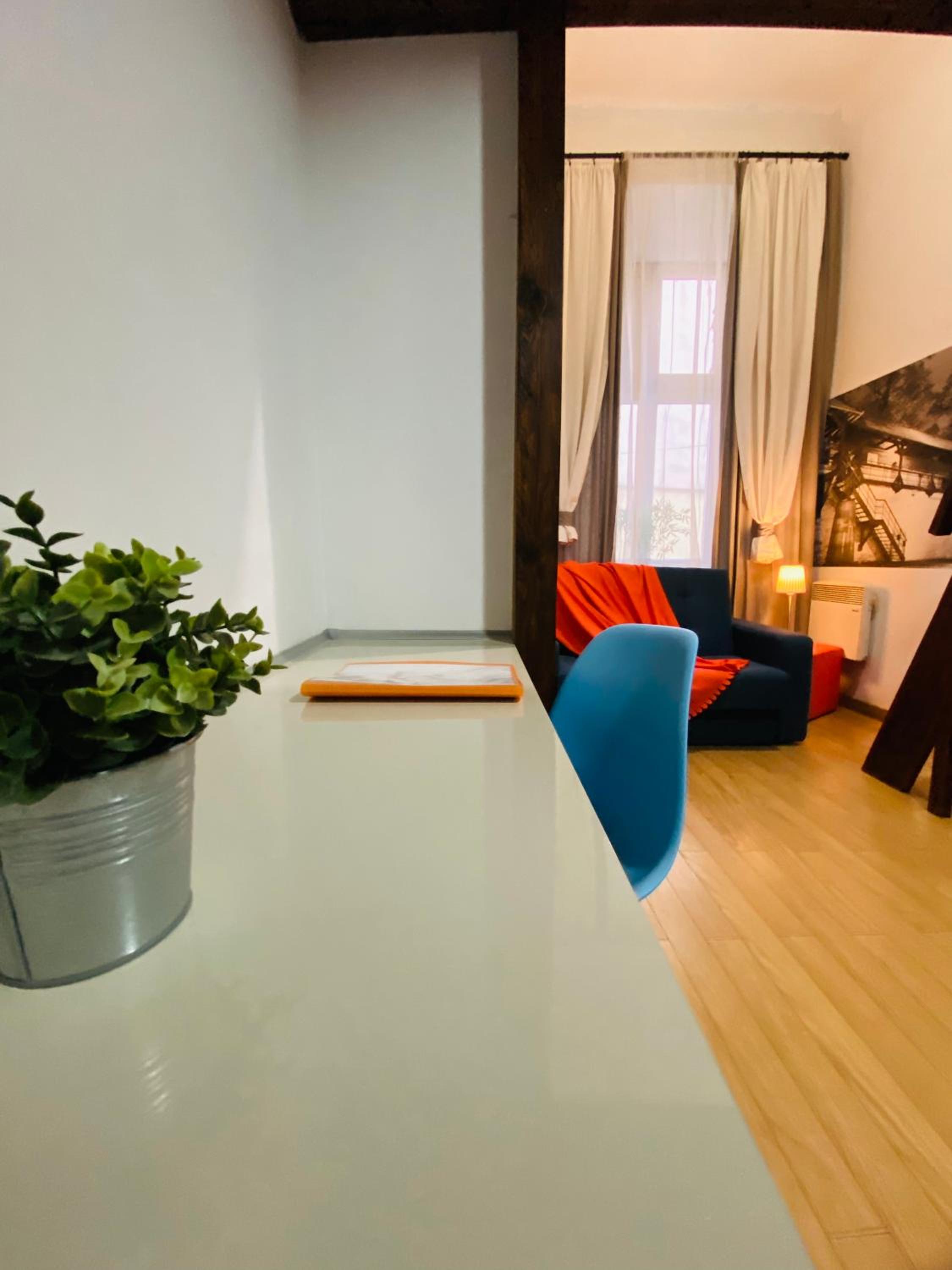Krakow Apartments & Rooms