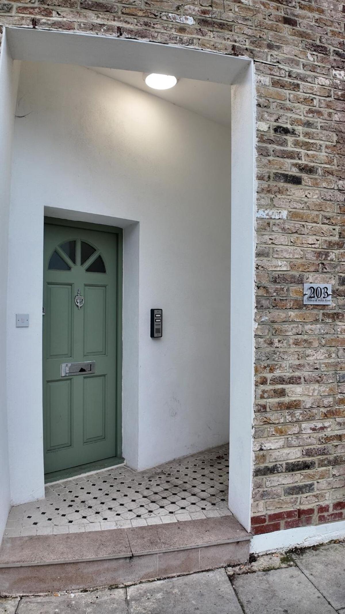 Luxury Sleep 8 in Camden London WR203