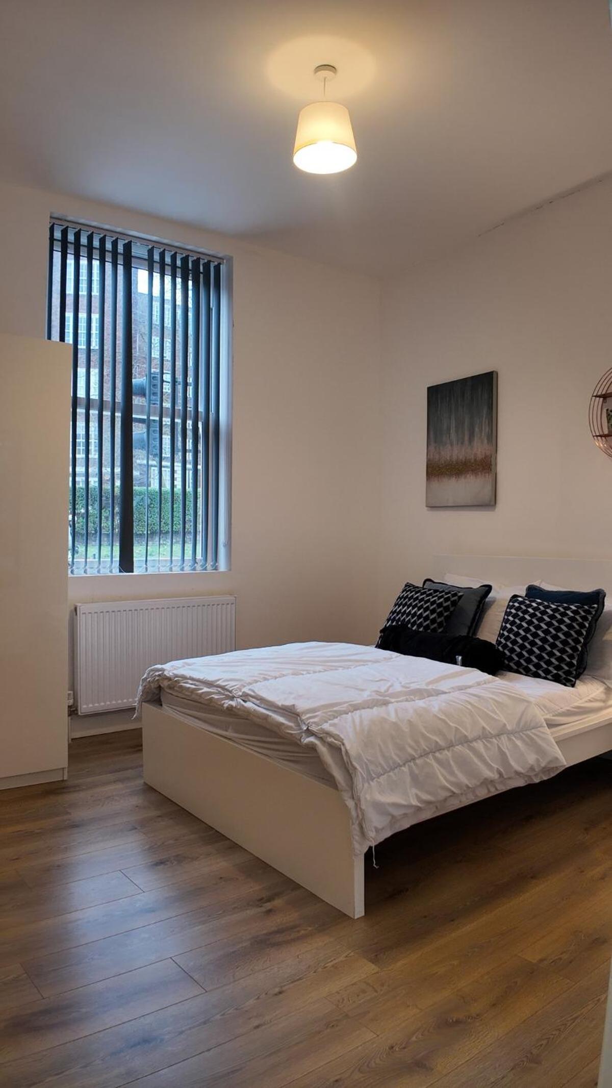 Luxury Sleep 8 in Camden London WR203