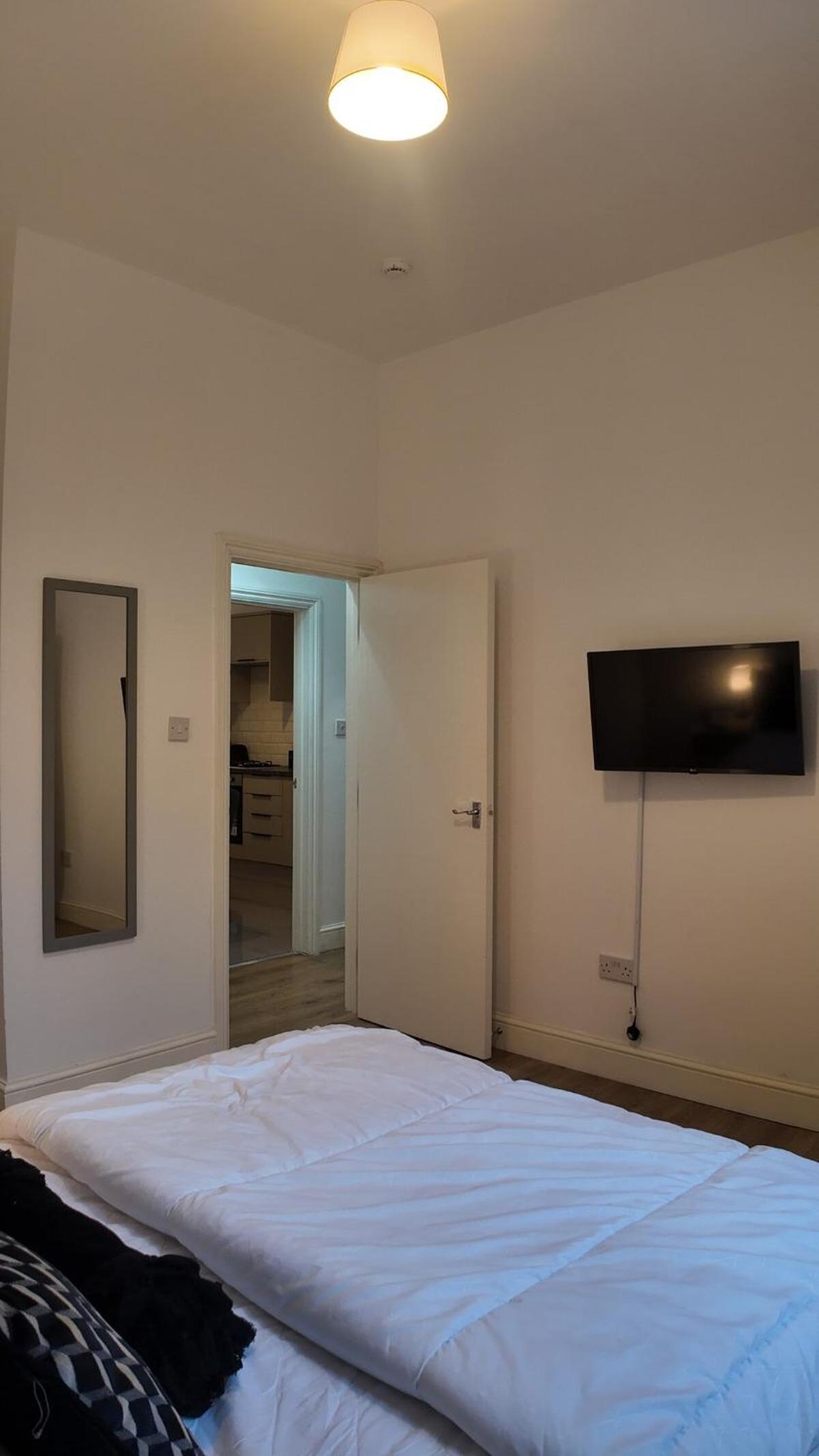 Luxury Sleep 8 in Camden London WR203