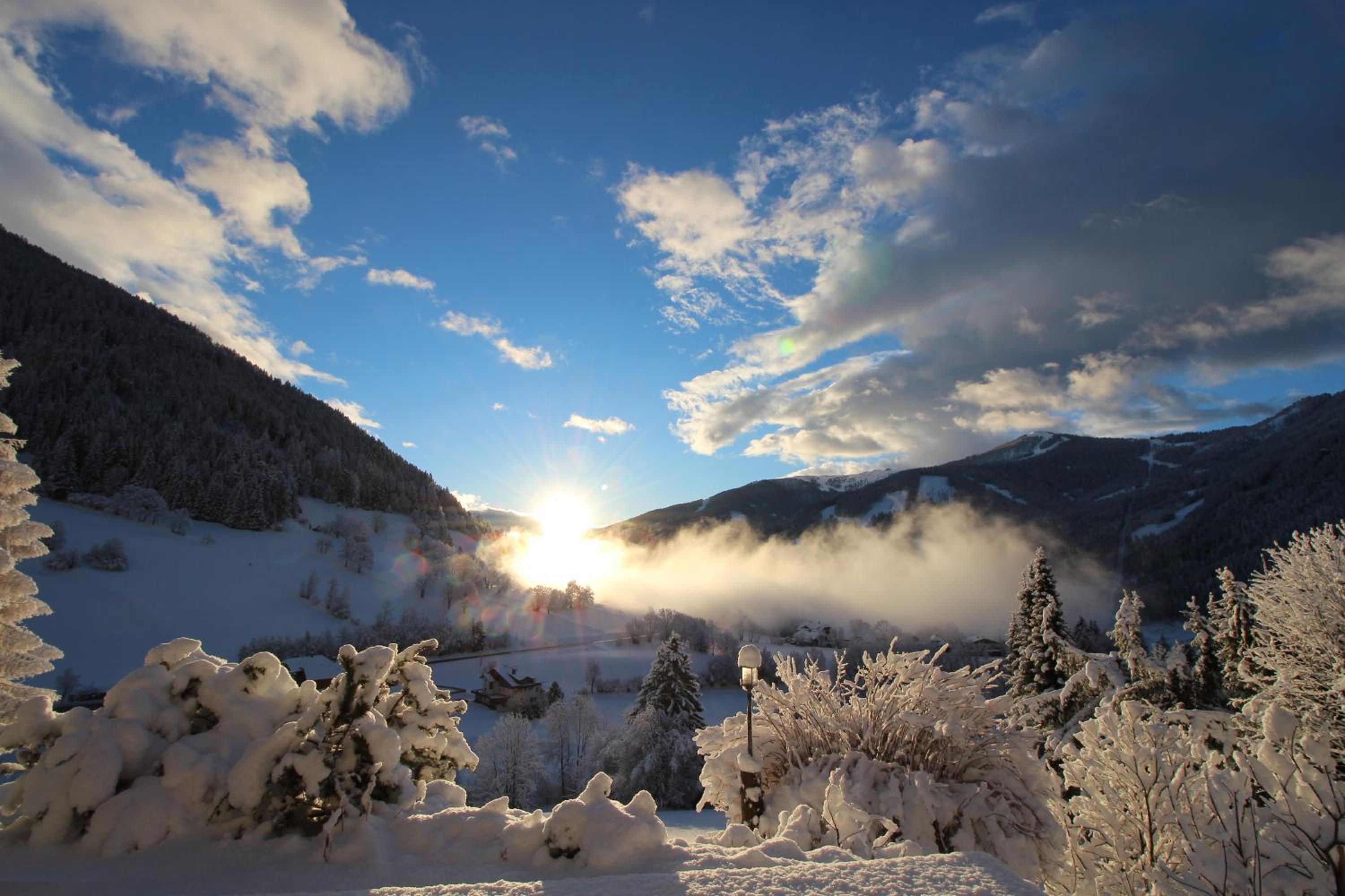 Pension & Appartements Ronacherhof -Mountain Hideaway Slopeside