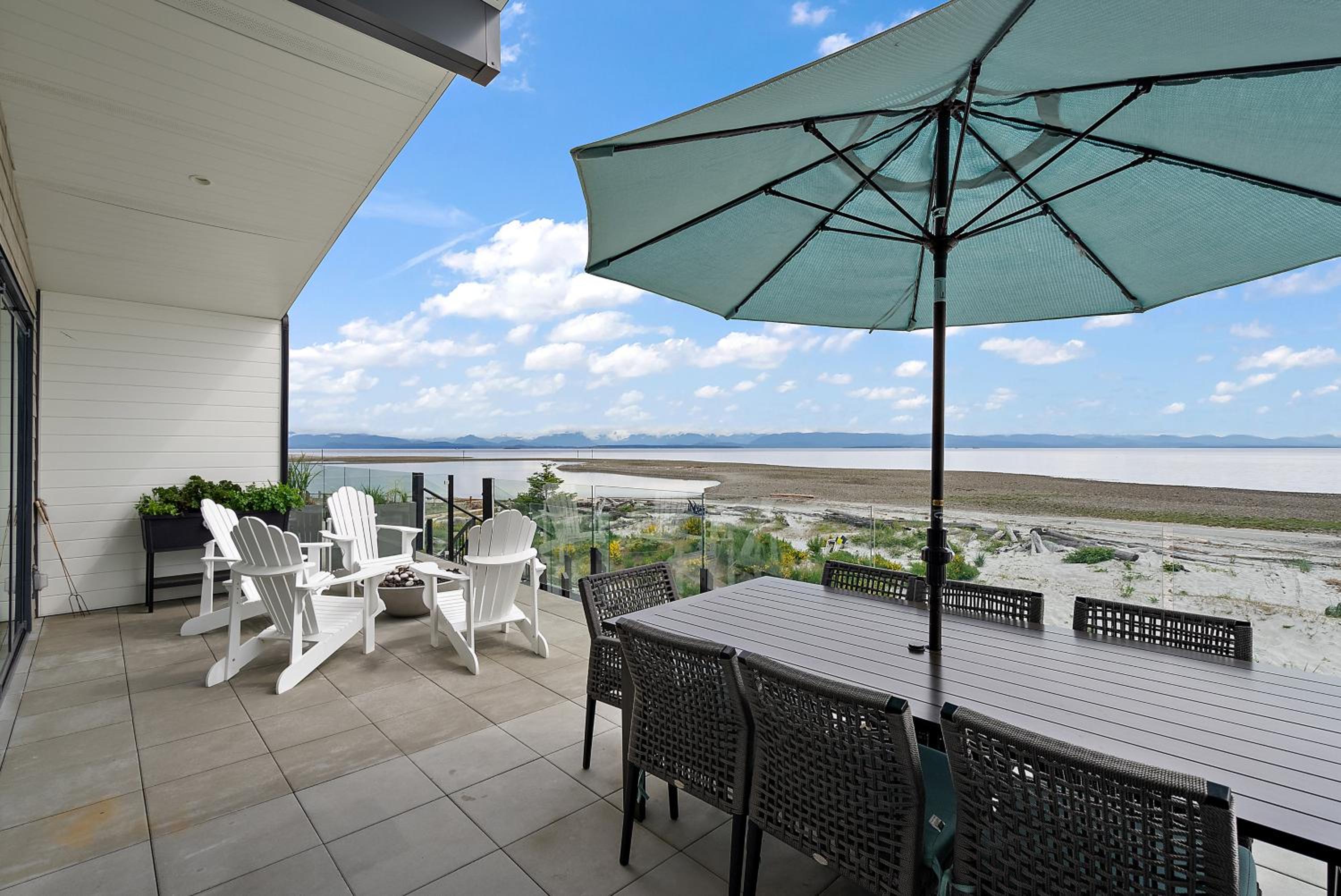Saratoga Beachfront Villa