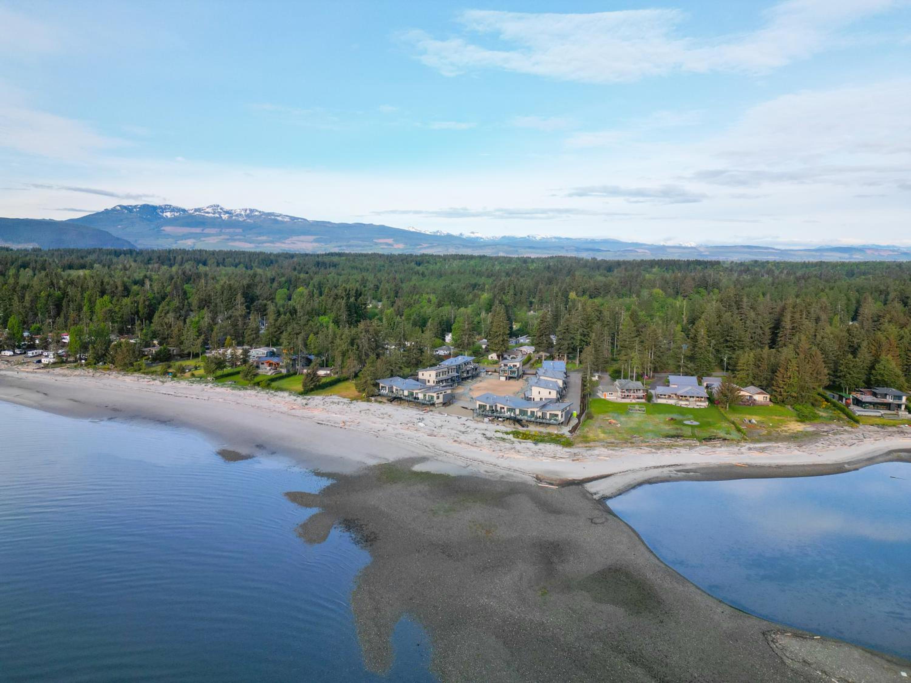 Saratoga Beachfront Villa
