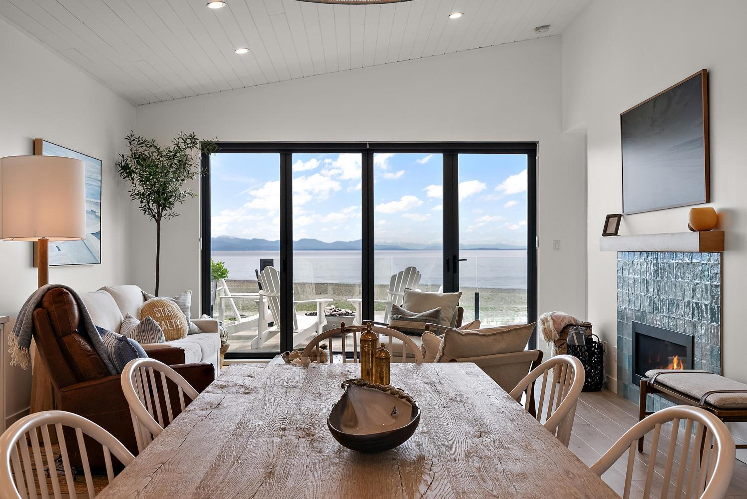 Saratoga Beachfront Villa