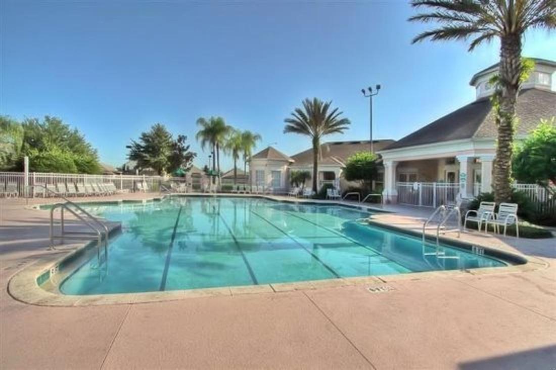 Caribbean Breeze: Pool Home 3 Miles to Disney