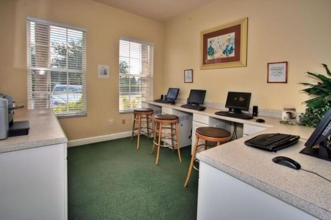 Caribbean Breeze: Pool Home 3 Miles to Disney