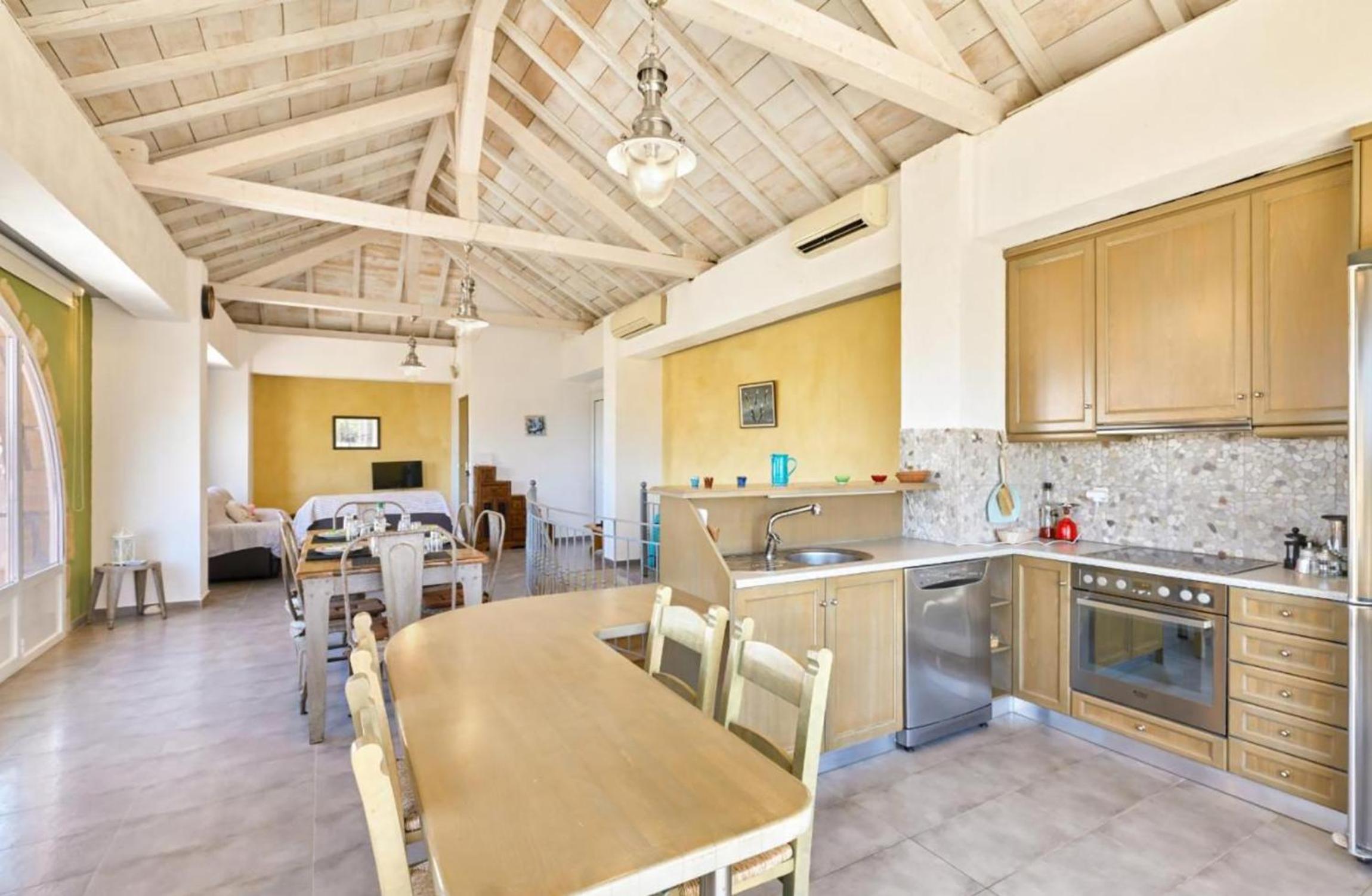 Elaiona Country Home