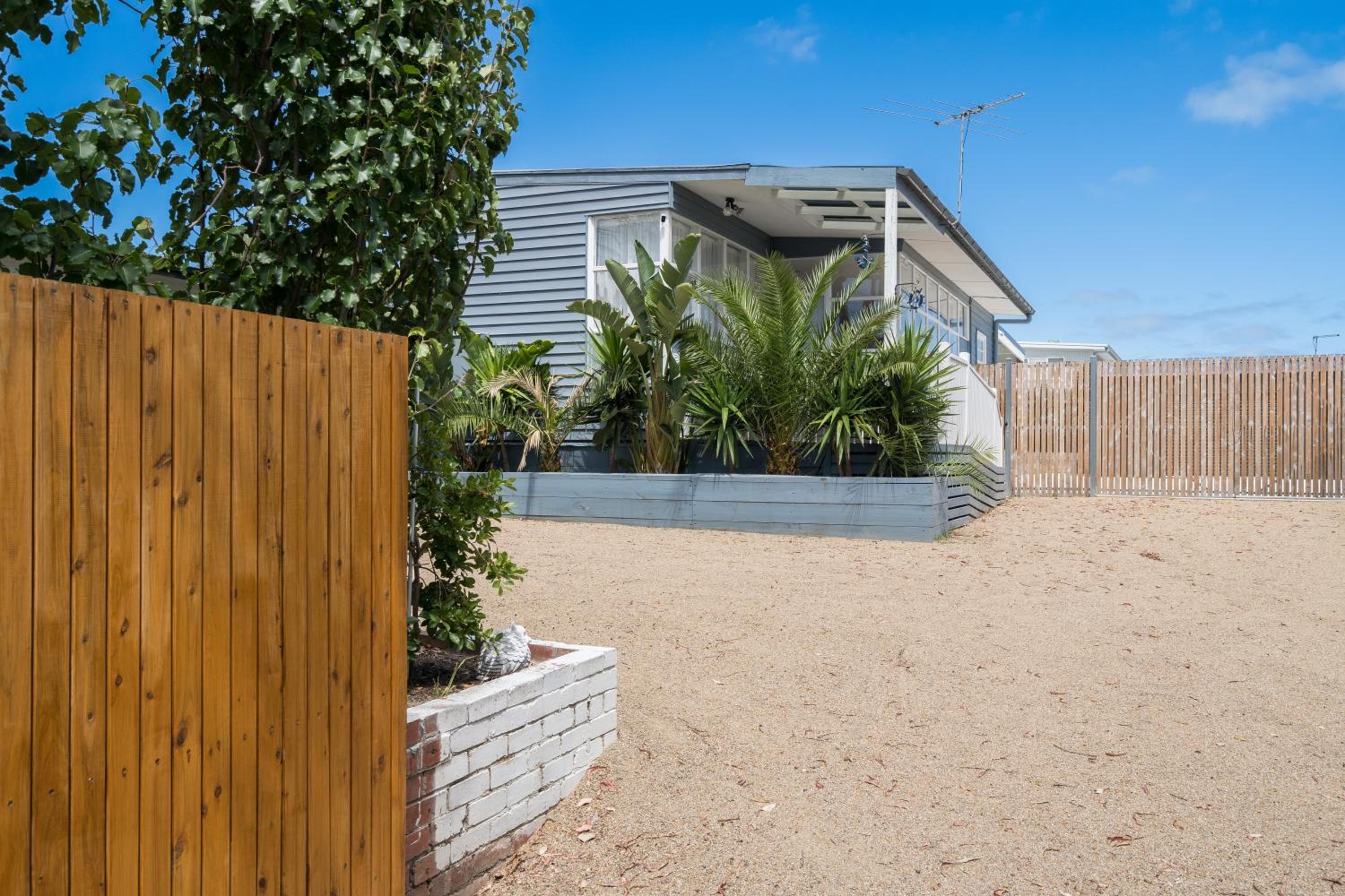 Cosy Holiday Home 3BR near the beach with free parking