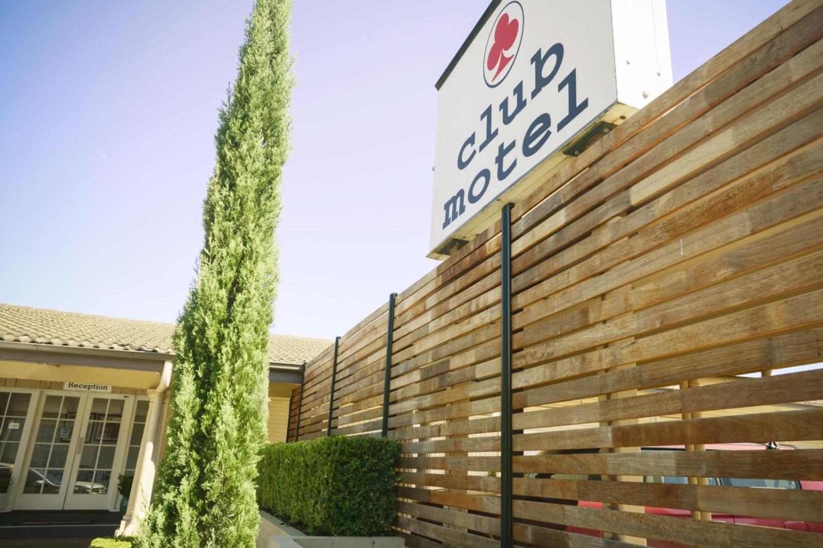 The Club Motel and Apartments