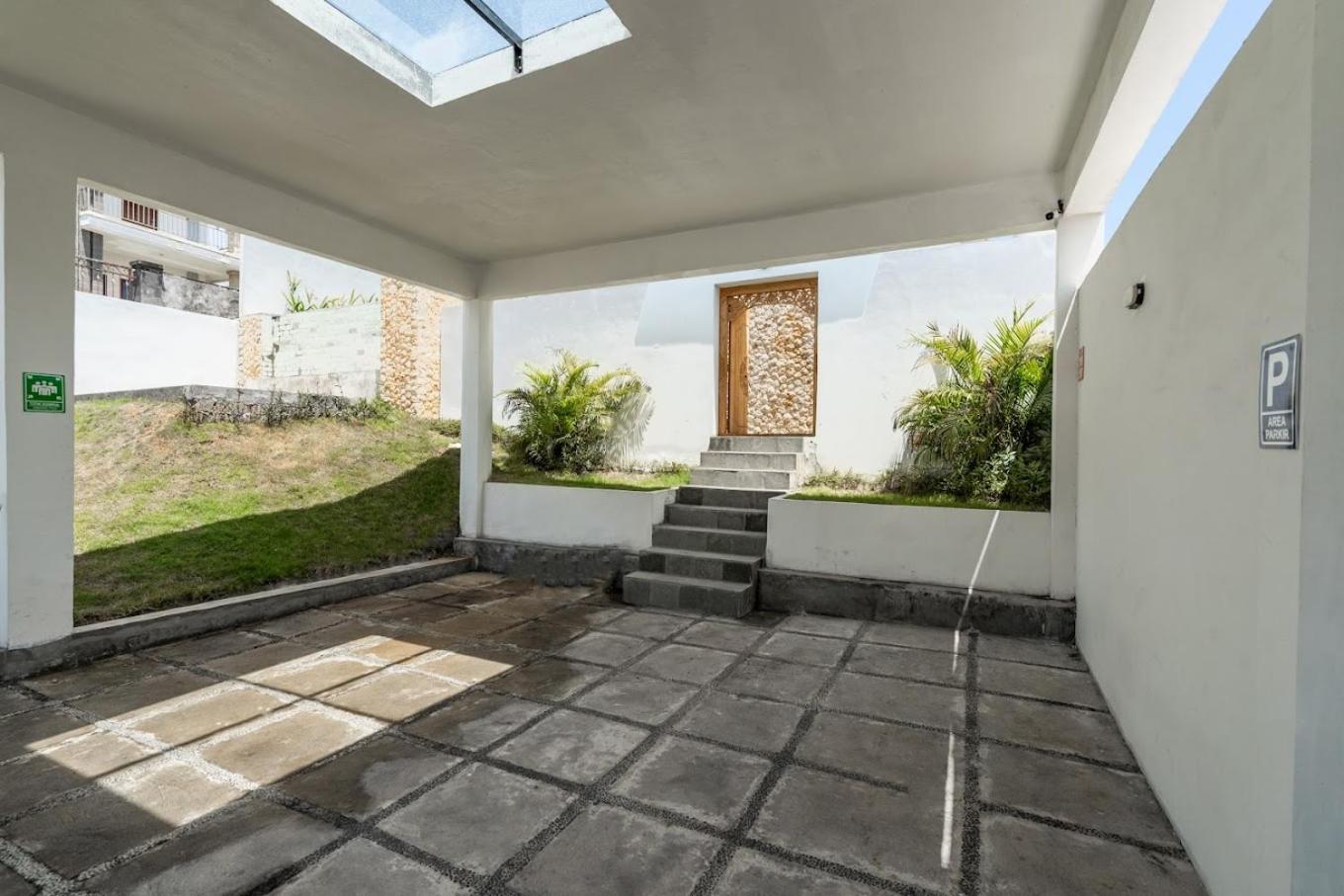 Jena Villa