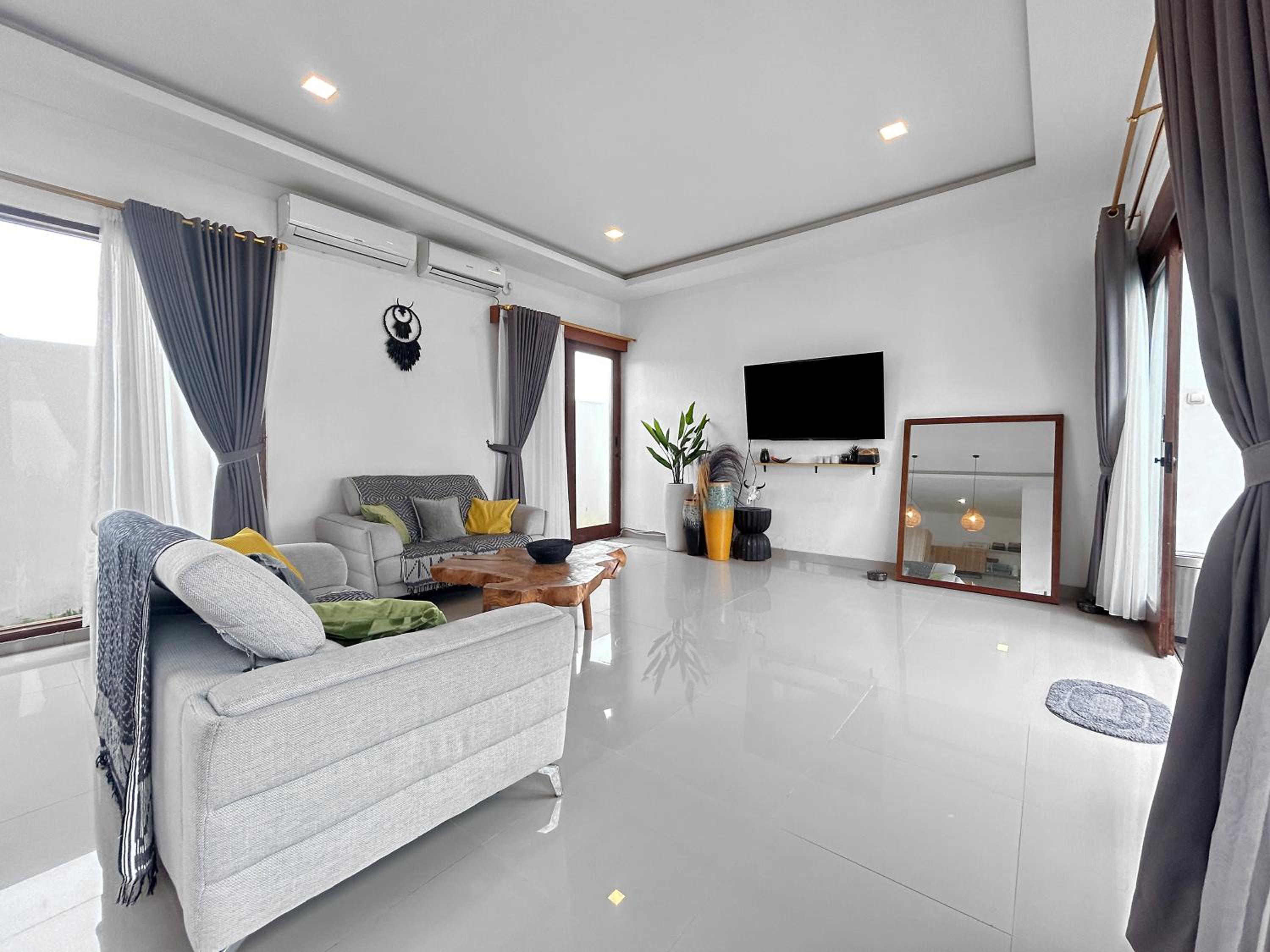 Jena Villa