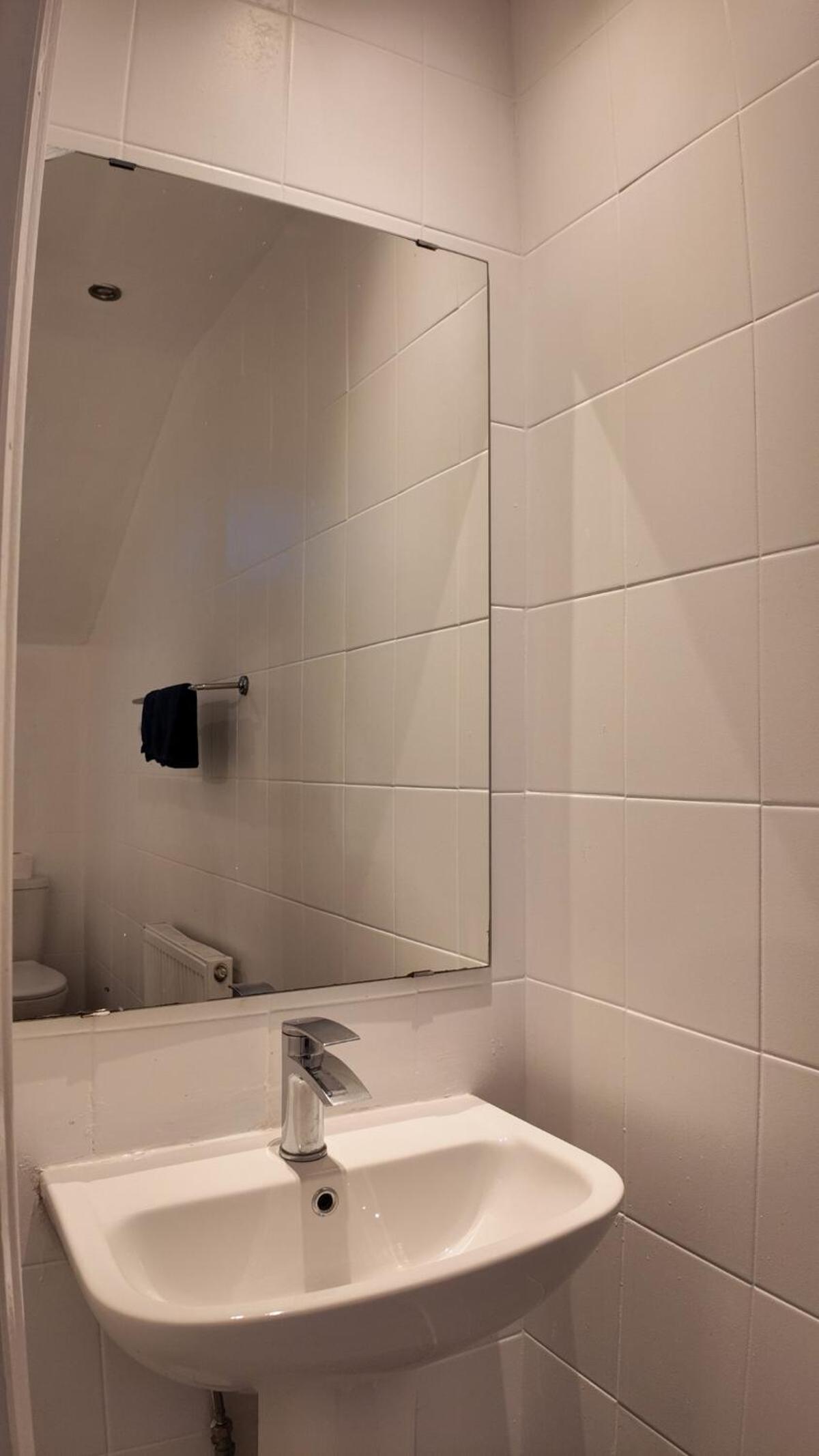 Luxury 4 Bedroom with Patio - 10 min from Westfield HR3