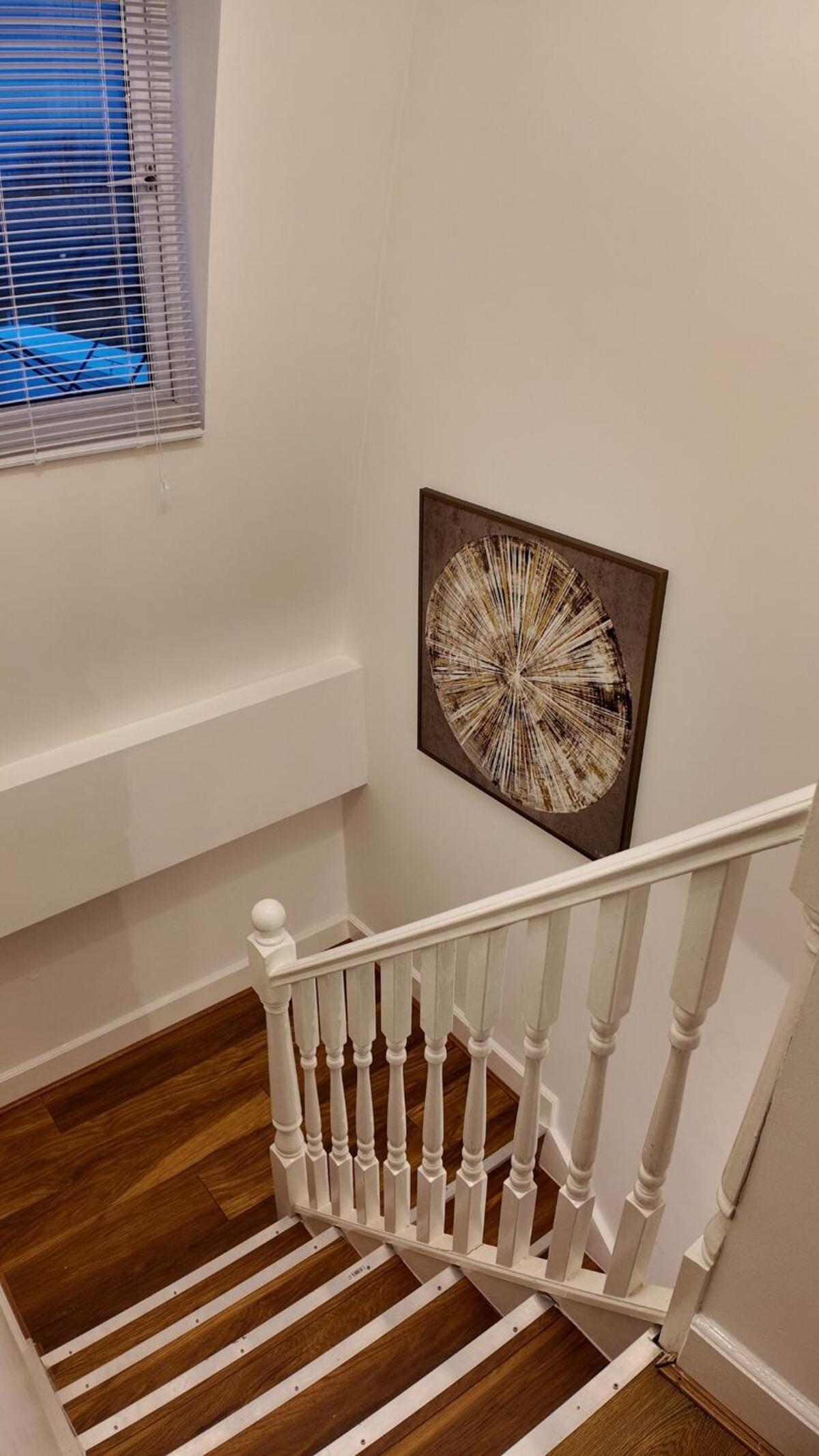 Luxury 4 Bedroom with Patio - 10 min from Westfield HR3
