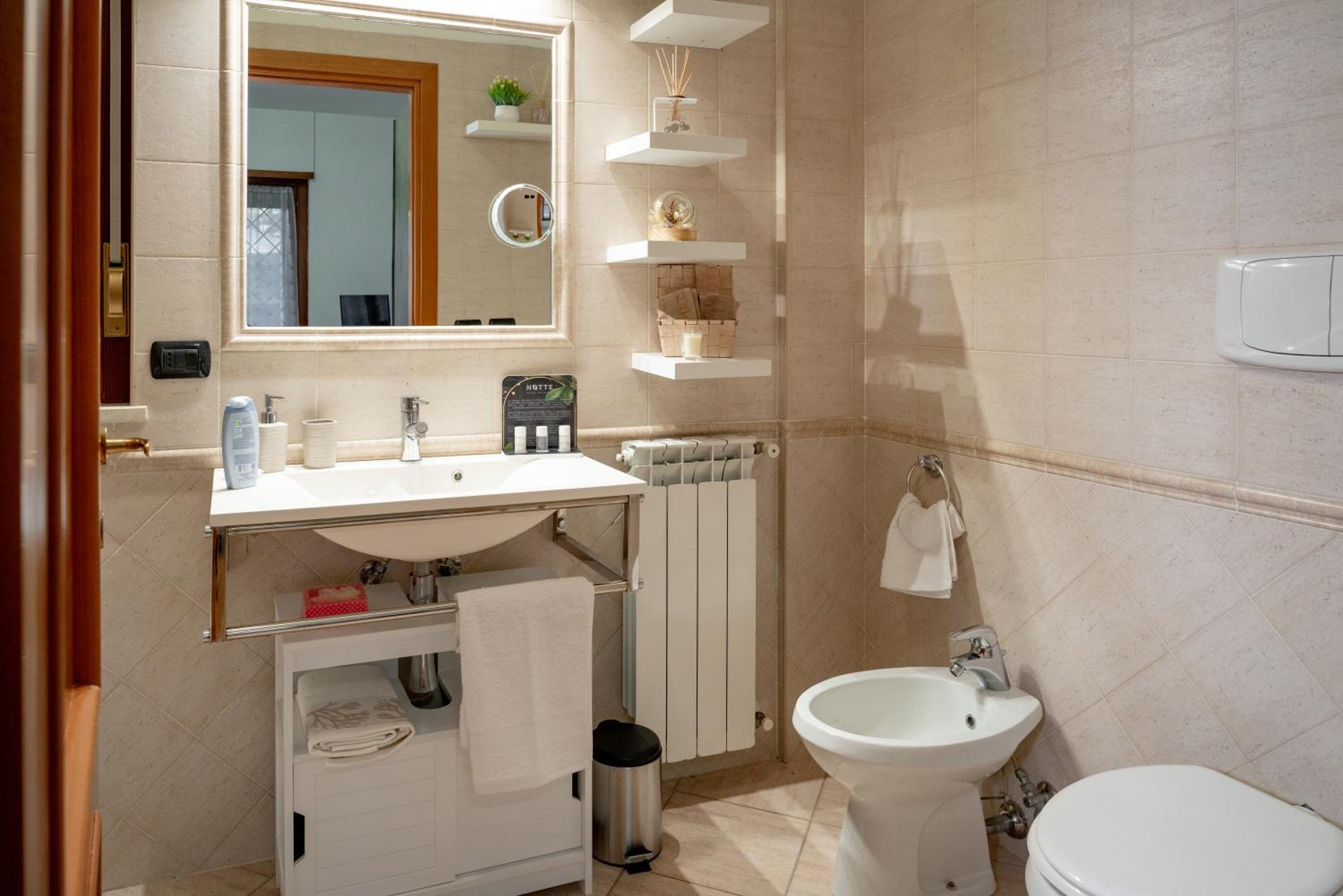 Fiera & Airport-Suite Leonardo Relax- Garden & wi-fi free