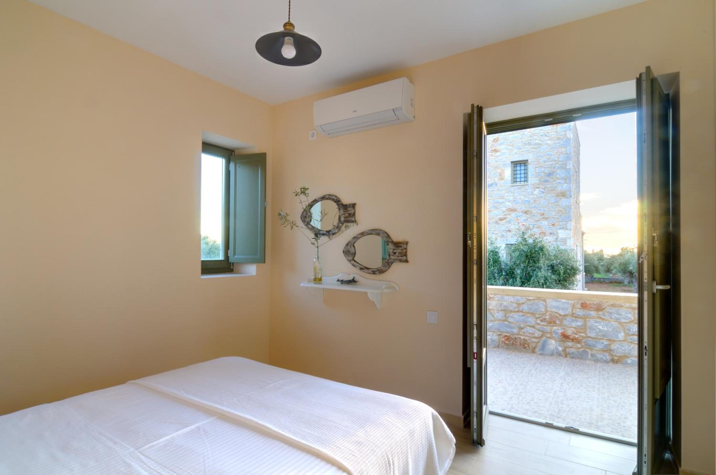 Nikoloudi Estate