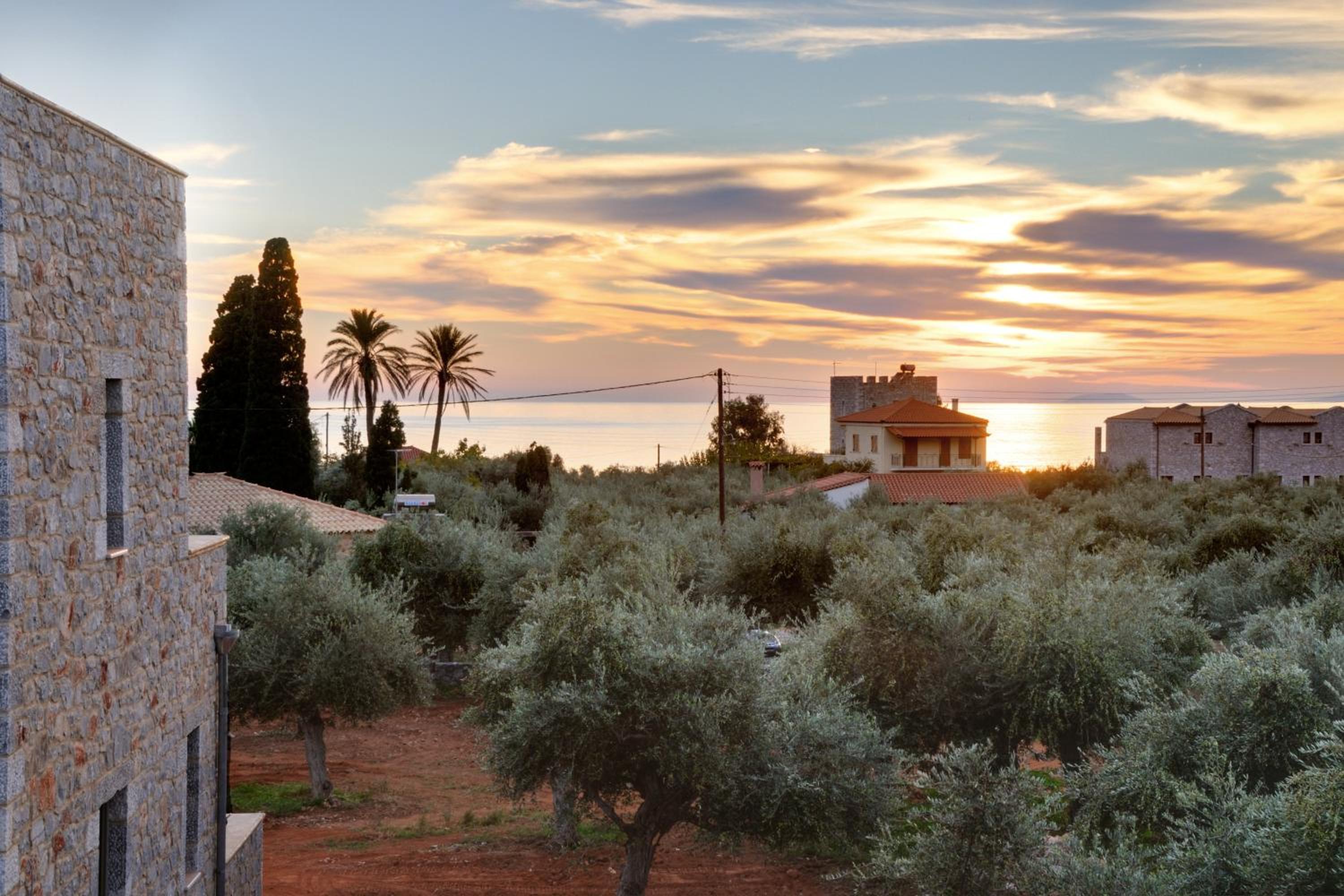 Nikoloudi Estate