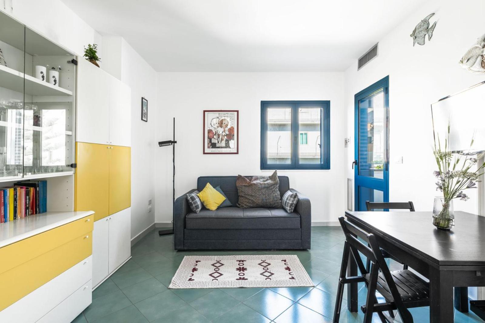 Manzoni17 - Modern Apartment Near the Sea in Castro - Marea Stays Collection