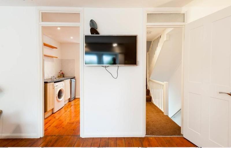 White City Apartment