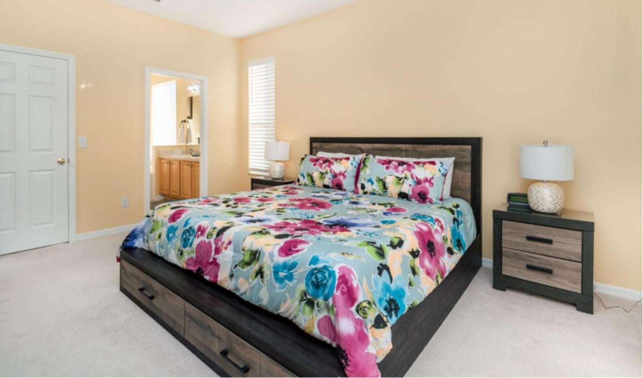 Emerald Island Getaway – Sleeps 13!