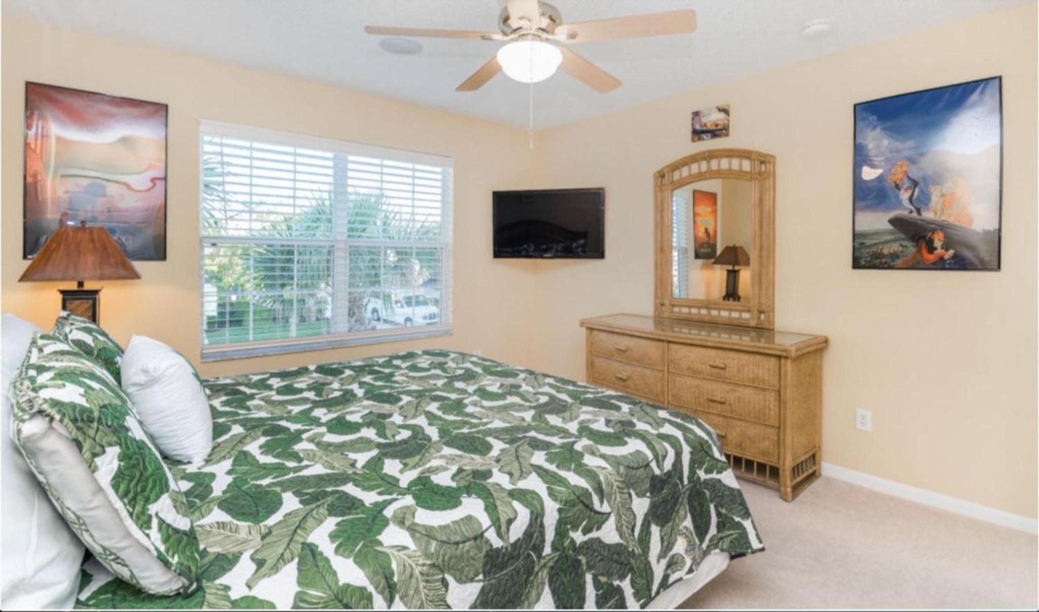 Emerald Island Getaway – Sleeps 13!