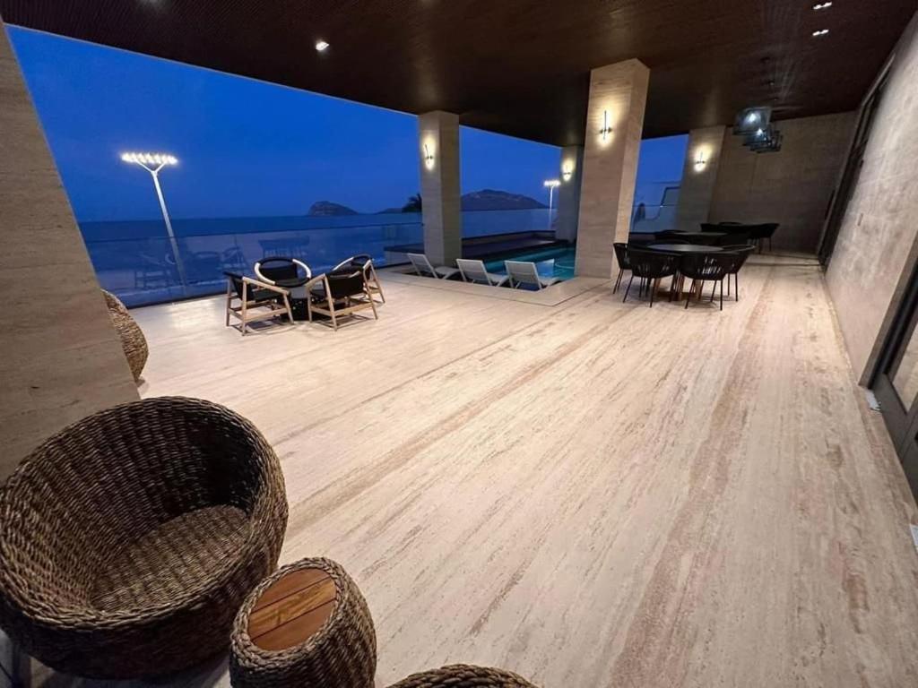 Grand O living
