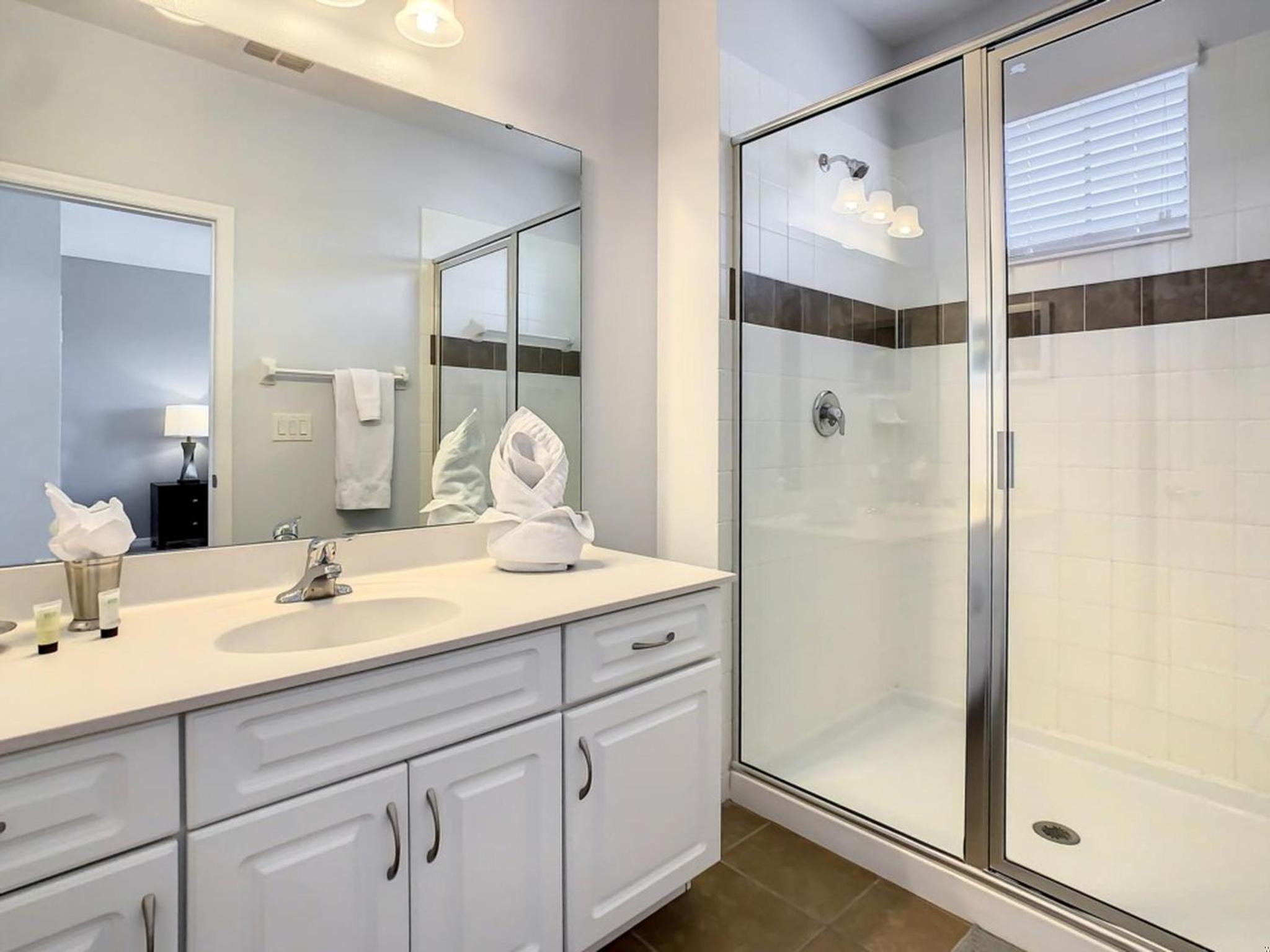 Family Oasis Near Disney - Pool & Resort Access
