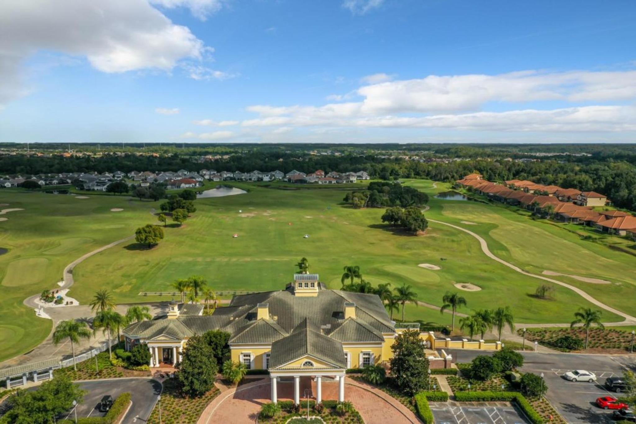 Family Oasis Near Disney - Pool & Resort Access