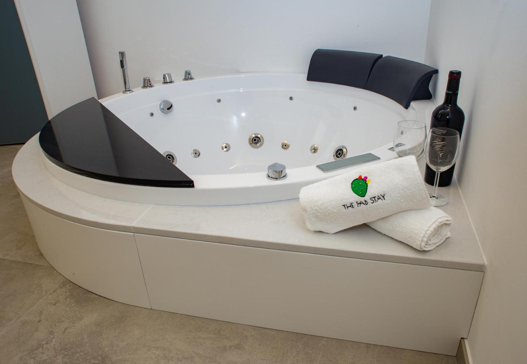 Urban Suite - The Fab Stay