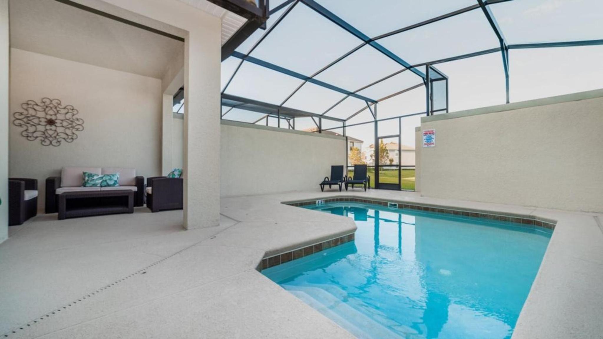 Gatsby Escape: Private Pool Near Disney & Resorts