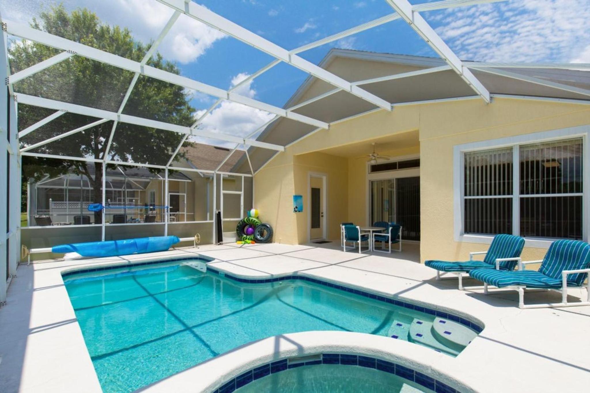 Highlands Haven: Pool, Spa, & Comfort