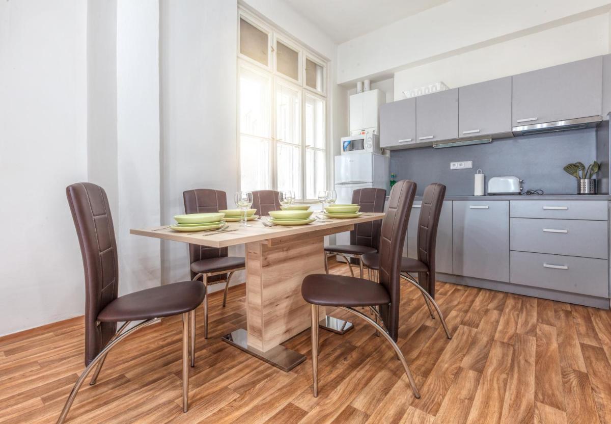Modern Apartment Biskupska
