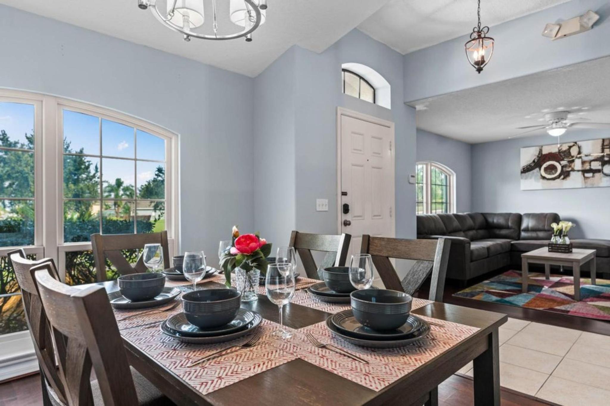 Legacy Park Villa: 5BR, Pool & Near Disney