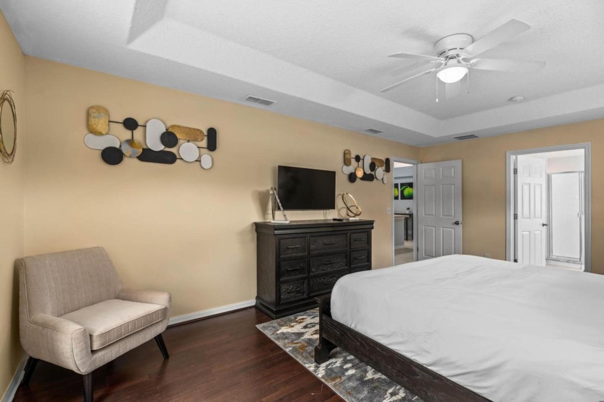 Legacy Park Villa: 5BR, Pool & Near Disney