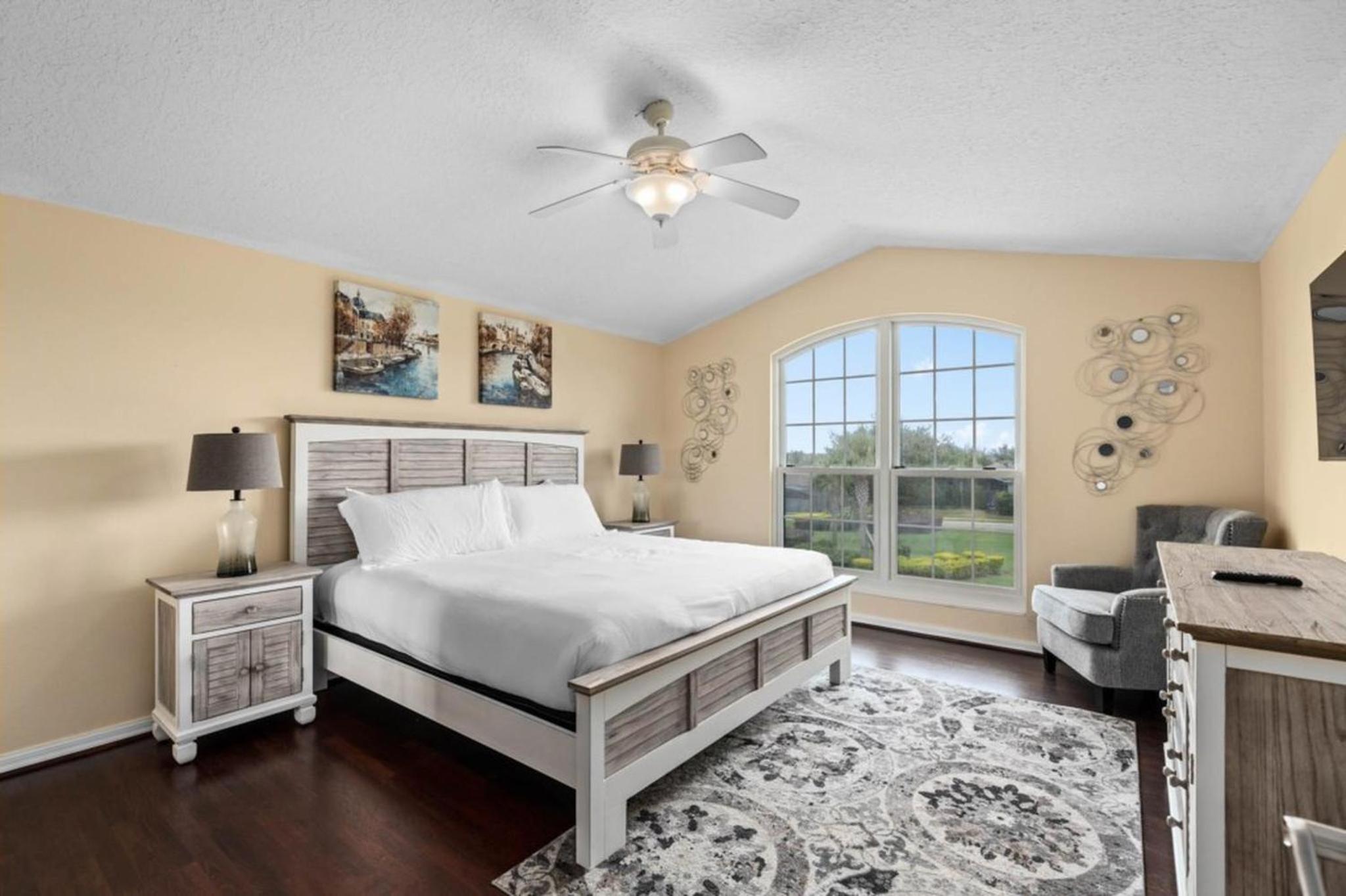 Legacy Park Villa: 5BR, Pool & Near Disney