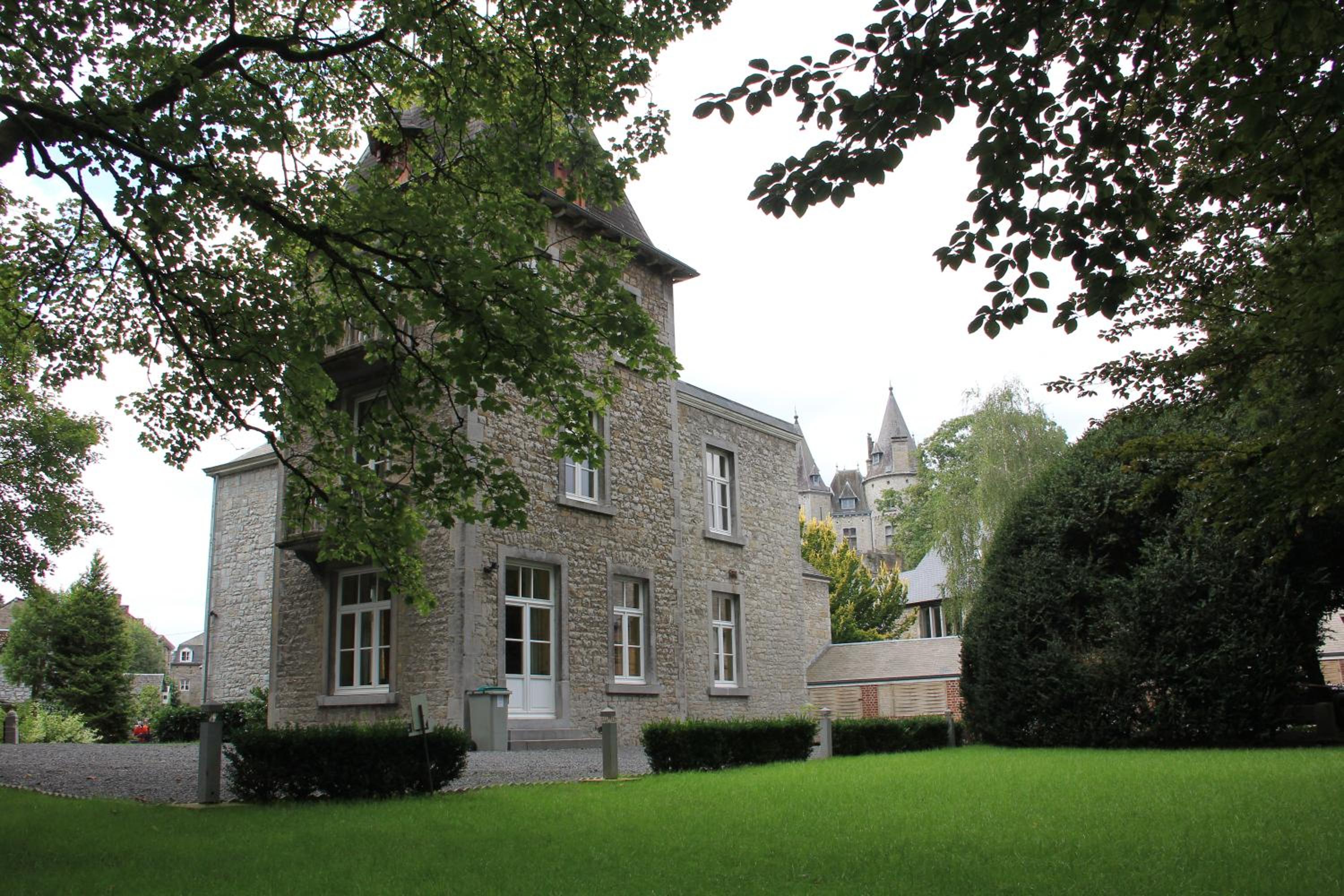 Chateau Cardinal view 2