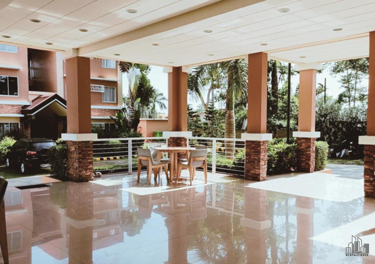 2BR Cozy Condo with a Balcony, FREE Pool, Gym Parking Near Airport - B2 6LusterB