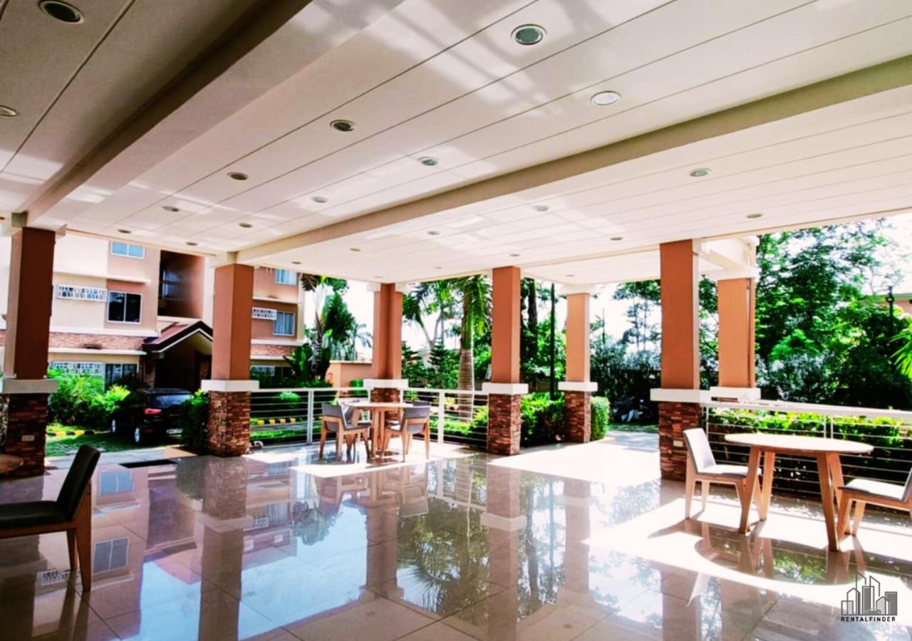 2BR Cozy Condo with a Balcony, FREE Pool, Gym Parking Near Airport - B2 6LusterB