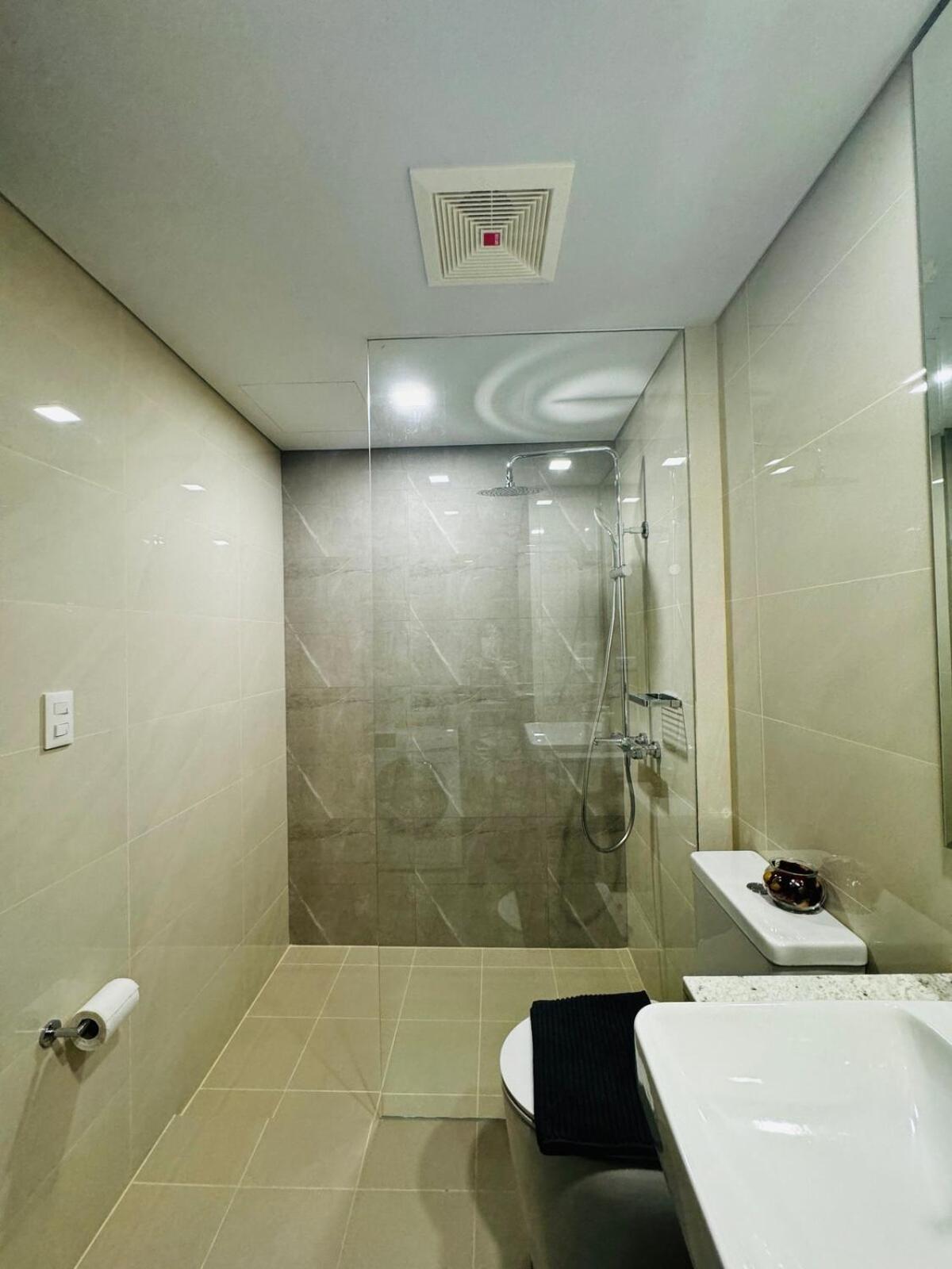 7FF Cozy 1BR Park McKinley West near BGC & Venice Mall