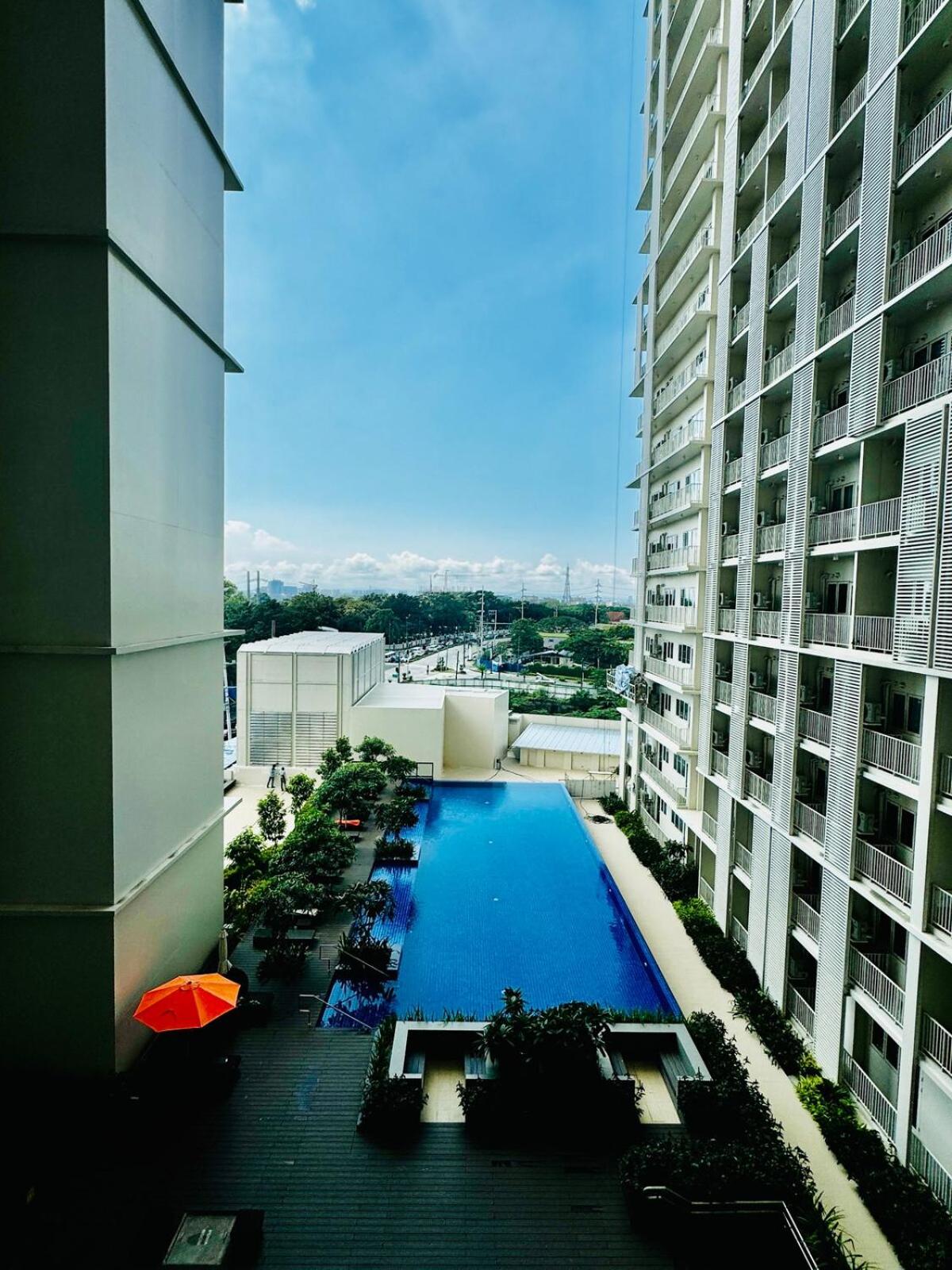 7FF Cozy 1BR Park McKinley West near BGC & Venice Mall
