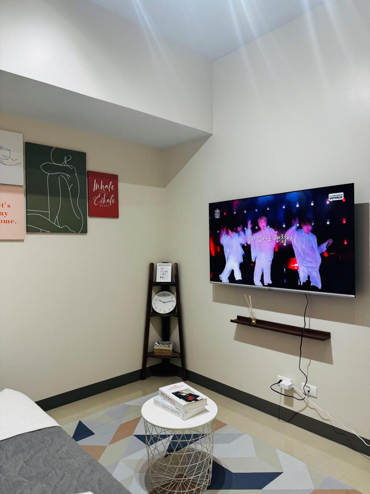 7FF Cozy 1BR Park McKinley West near BGC & Venice Mall
