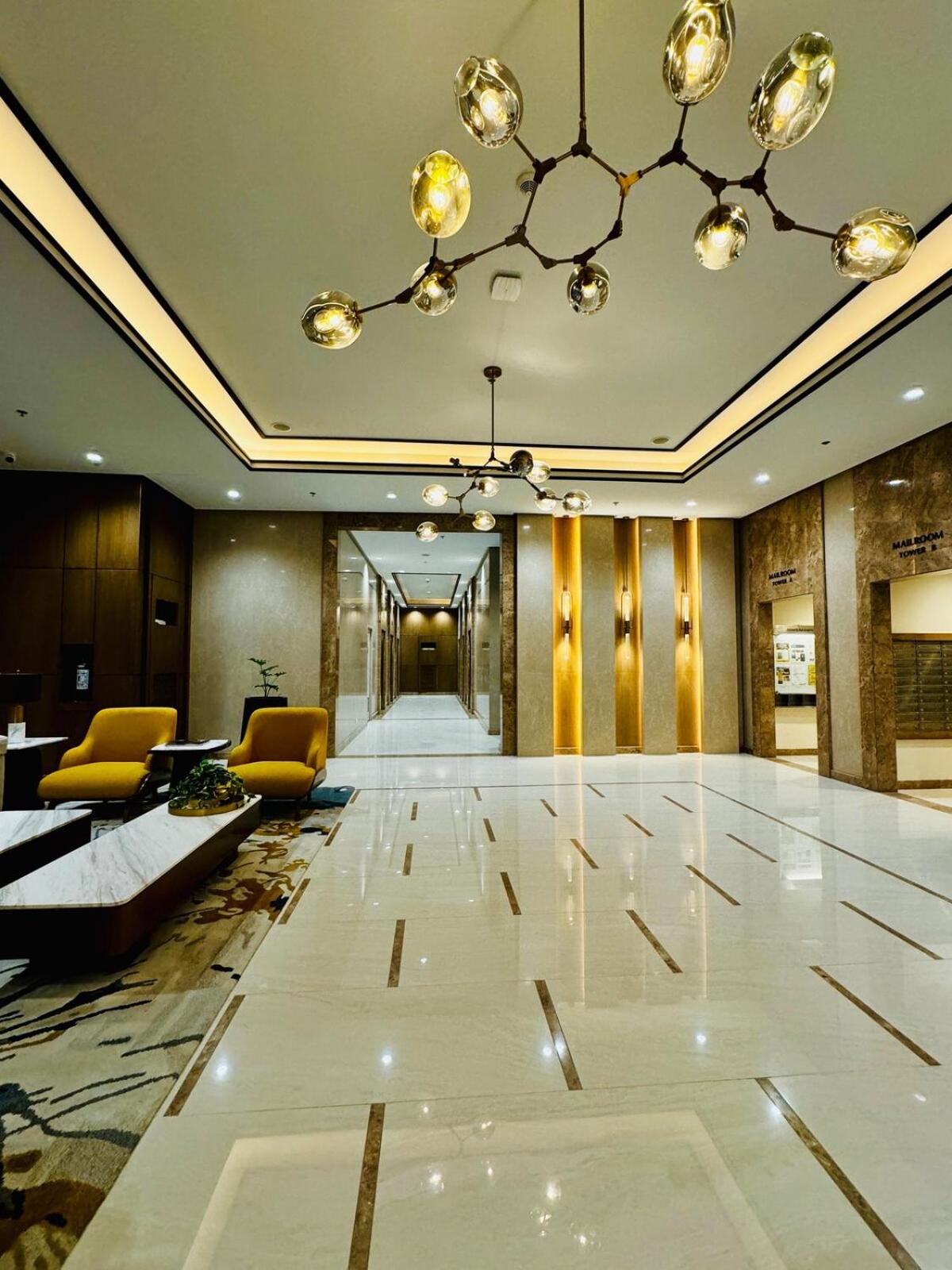 7FF Cozy 1BR Park McKinley West near BGC & Venice Mall