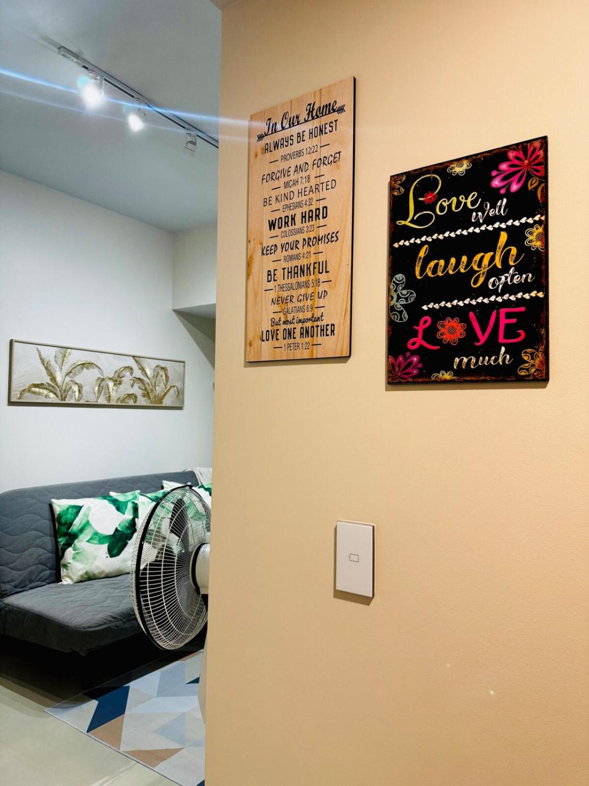 7FF Cozy 1BR Park McKinley West near BGC & Venice Mall