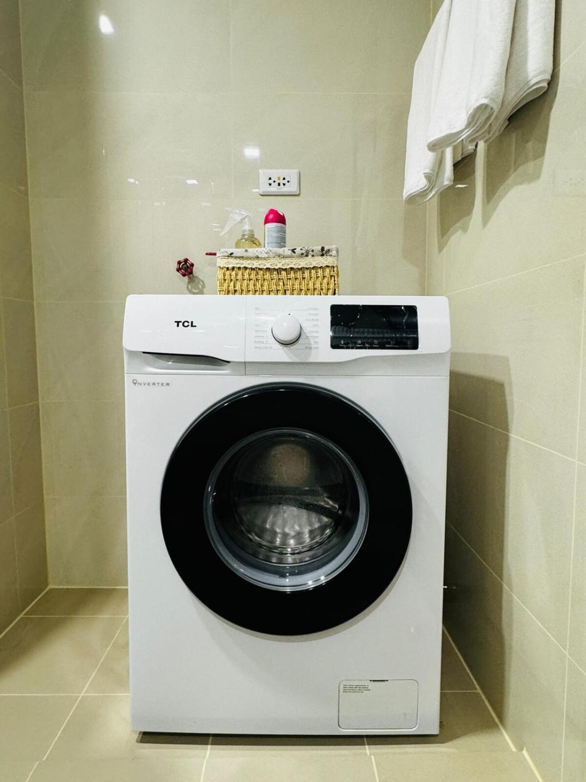 7FF Cozy 1BR Park McKinley West near BGC & Venice Mall