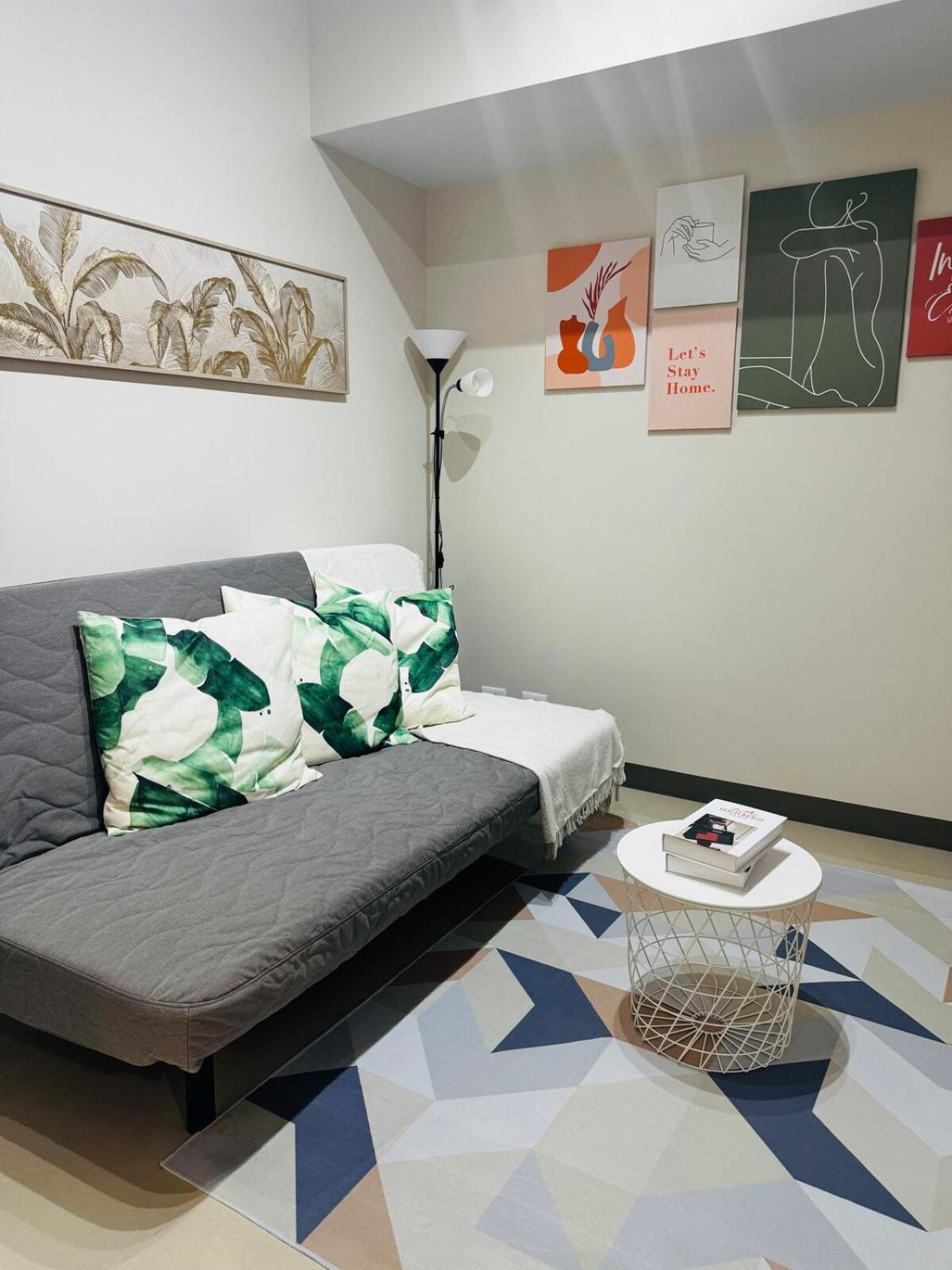 7FF Cozy 1BR Park McKinley West near BGC & Venice Mall